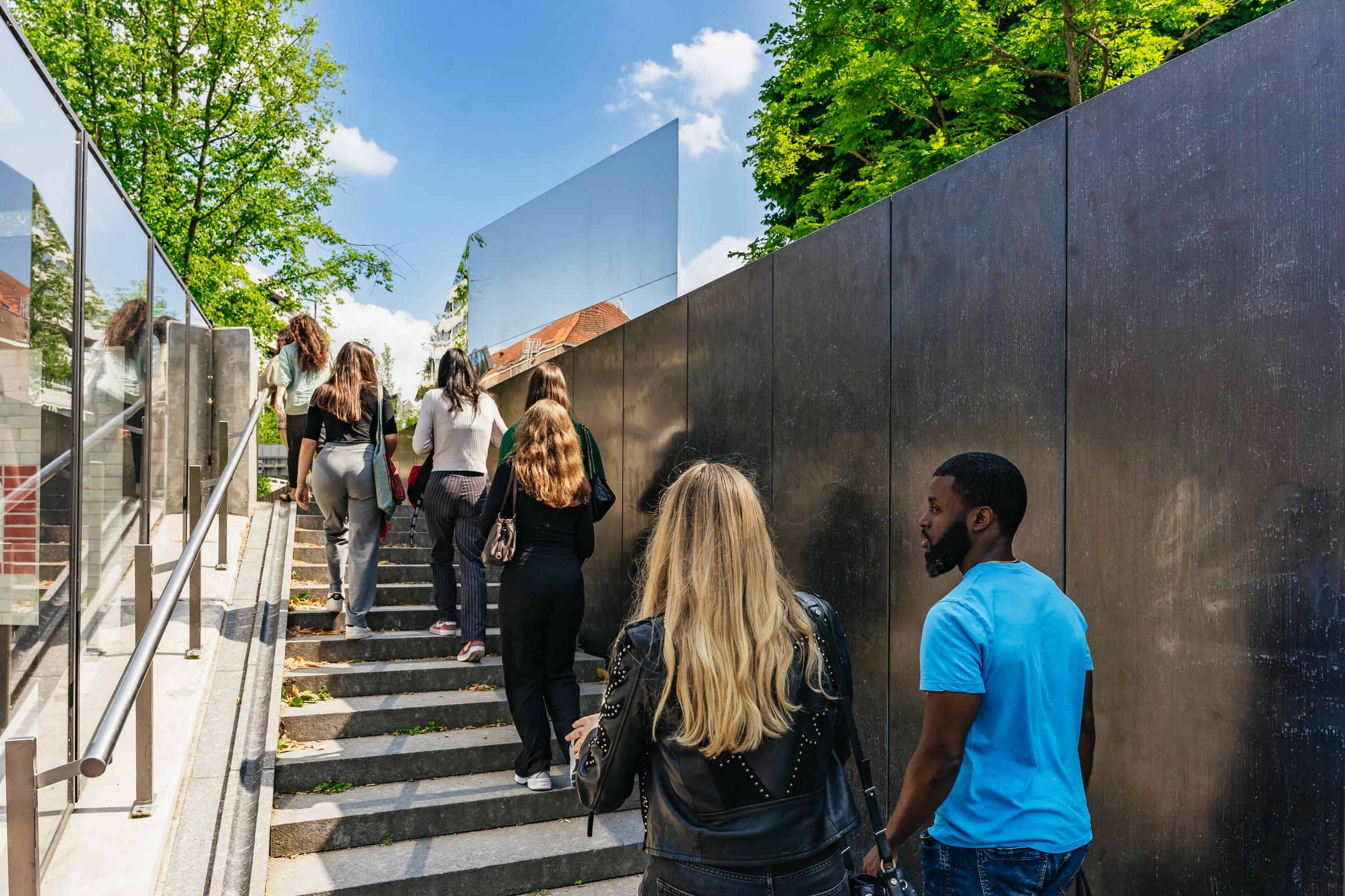 memorial tour in the Anne Frank House — photo 6