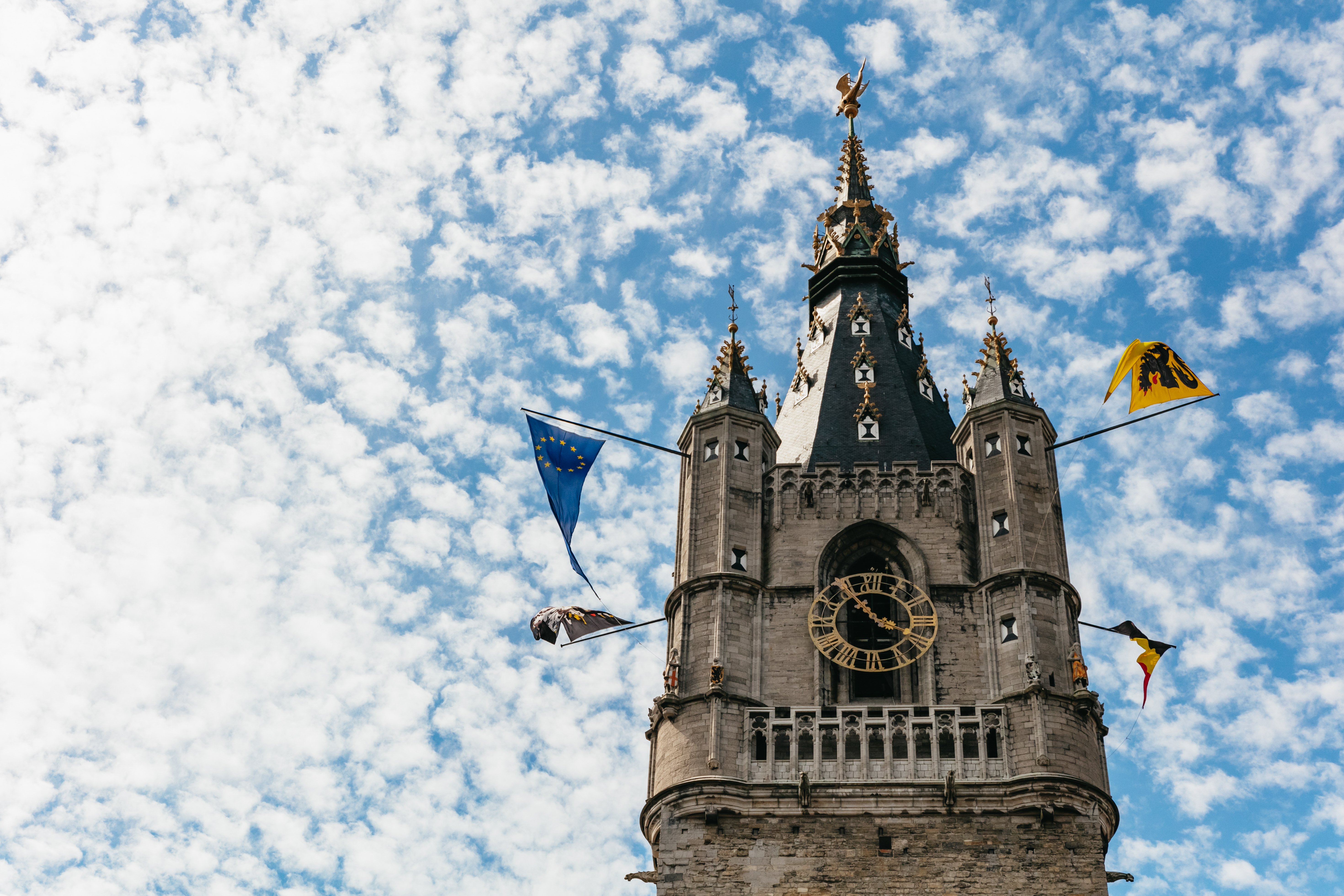 Bruges and Ghent day trip — medieval canals, belfries, guild houses and castle in Flanders — image 27