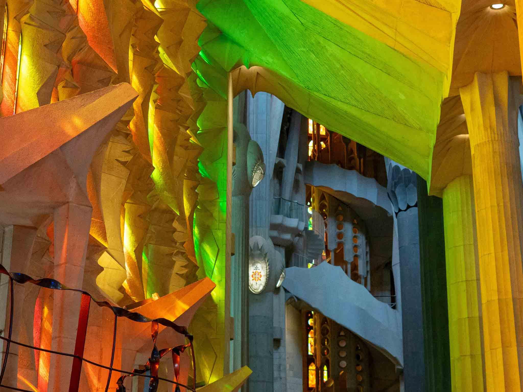 Barcelona Gaudí tours — Sagrada Família interior, Park Güell mosaics, Casa Batlló and La Pedrera — image 19