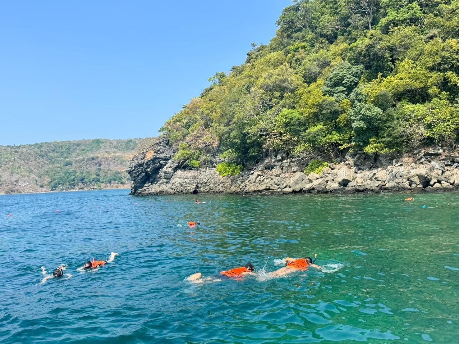 Private Luxury Longtail Boat Island Hopping in Phuket