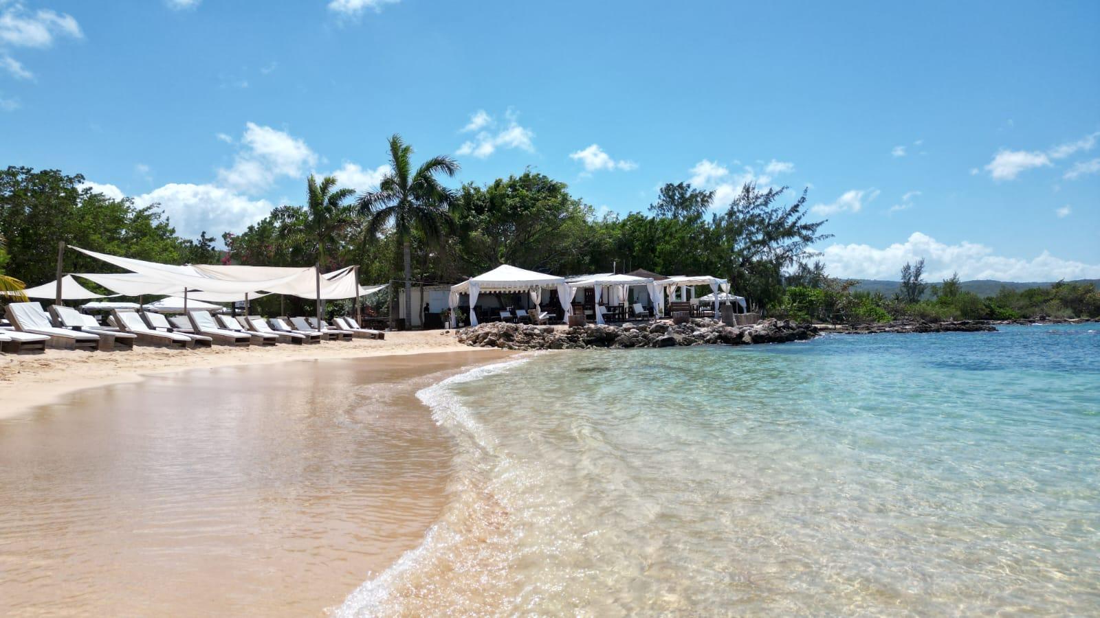 Ocho Rios River Tubing & Bamboo Beach Club VIP Day