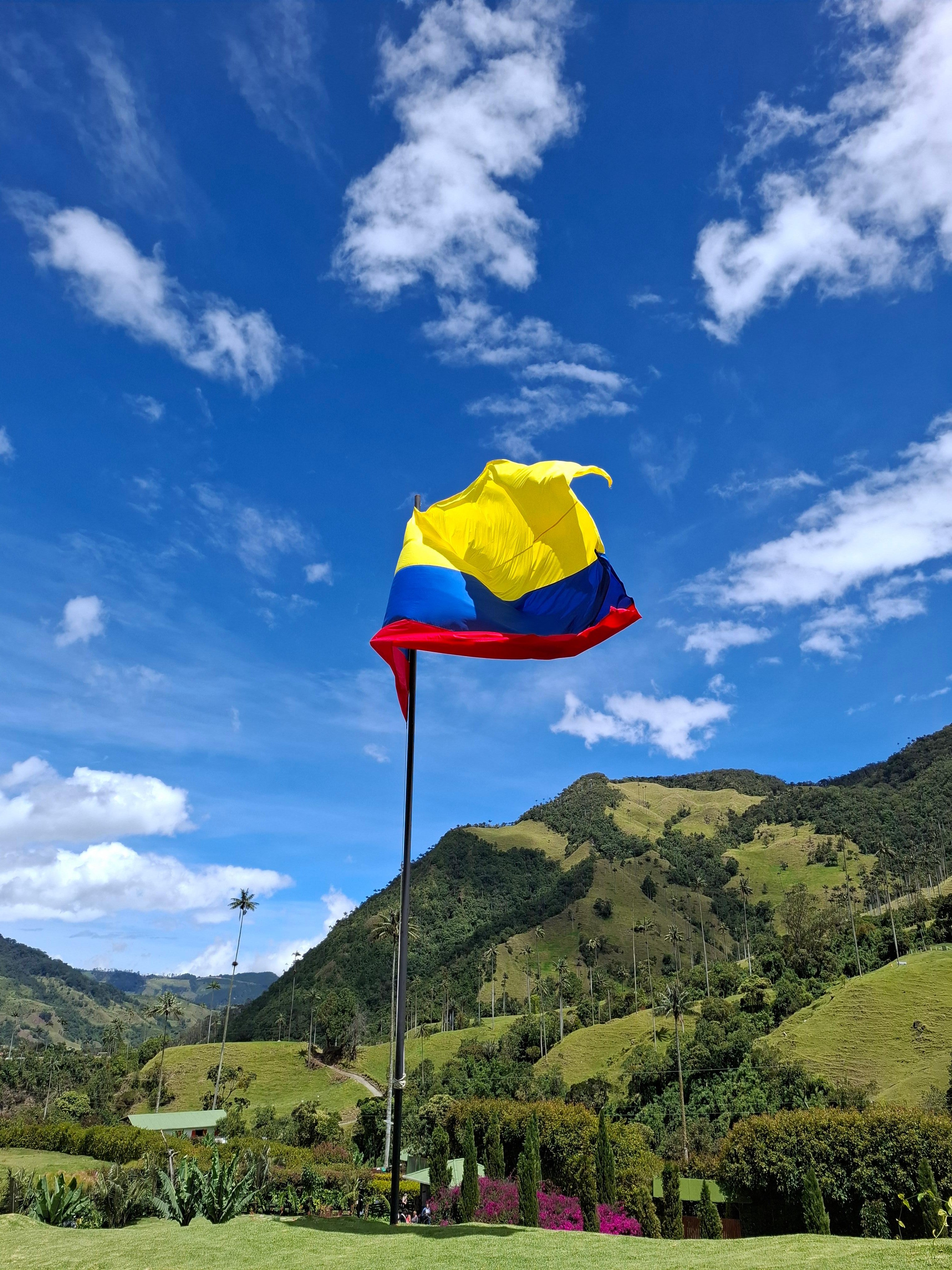 Medellín to Coffee Region: Cócora Valley, Salento & Hot Springs (2 Days)