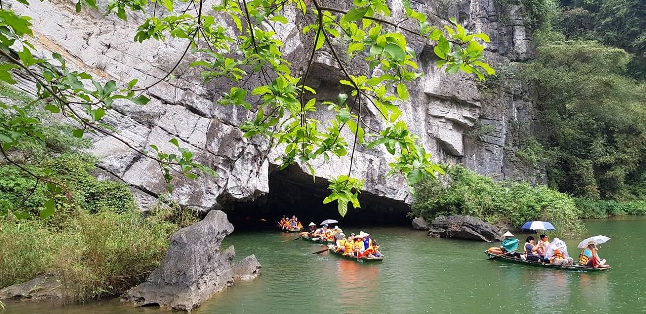 3-Day Ninh Binh, Ha Long & Lan Ha Bay 5-Star Cruise from Hanoi