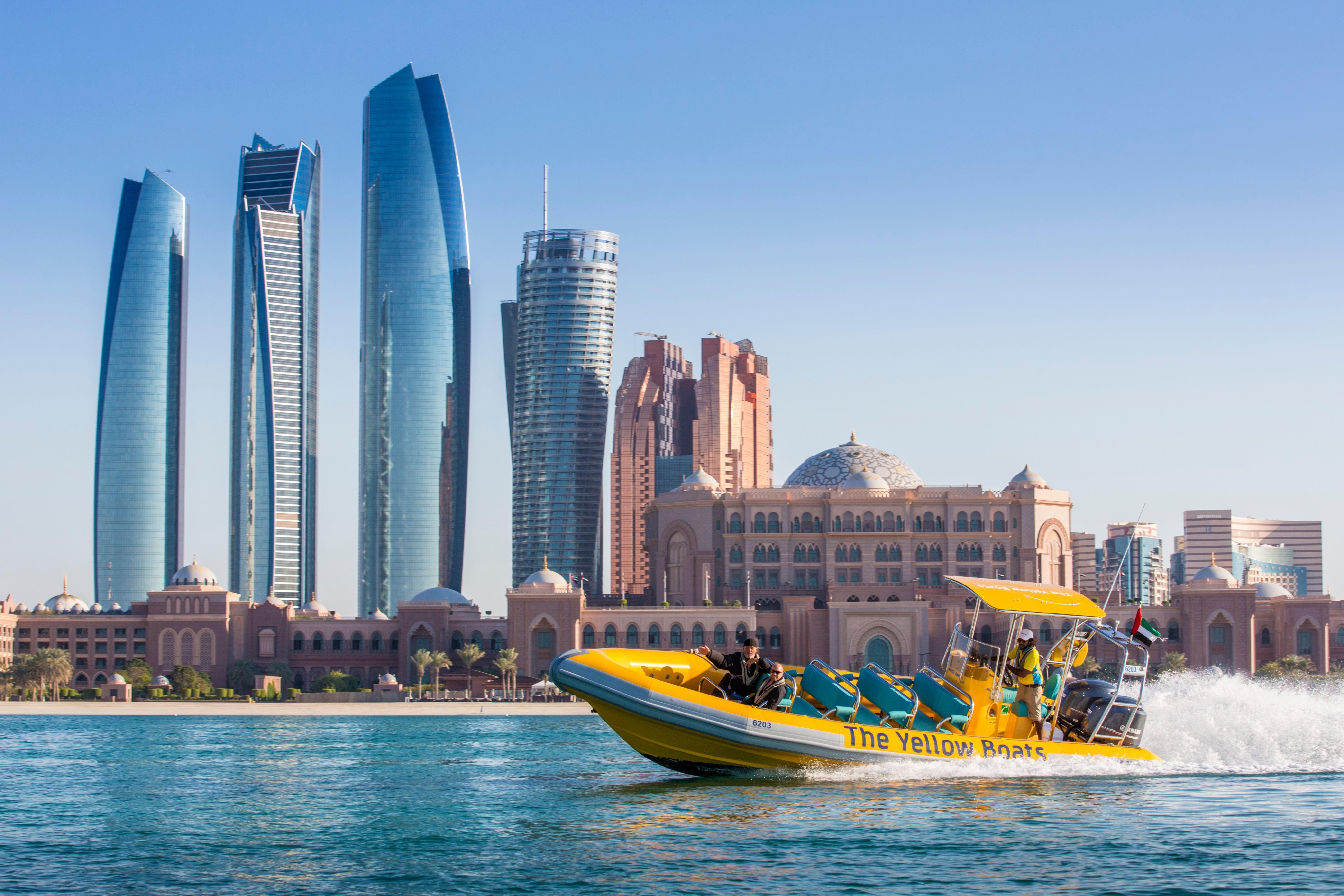 Abu Dhabi Speedboat Sightseeing Tour