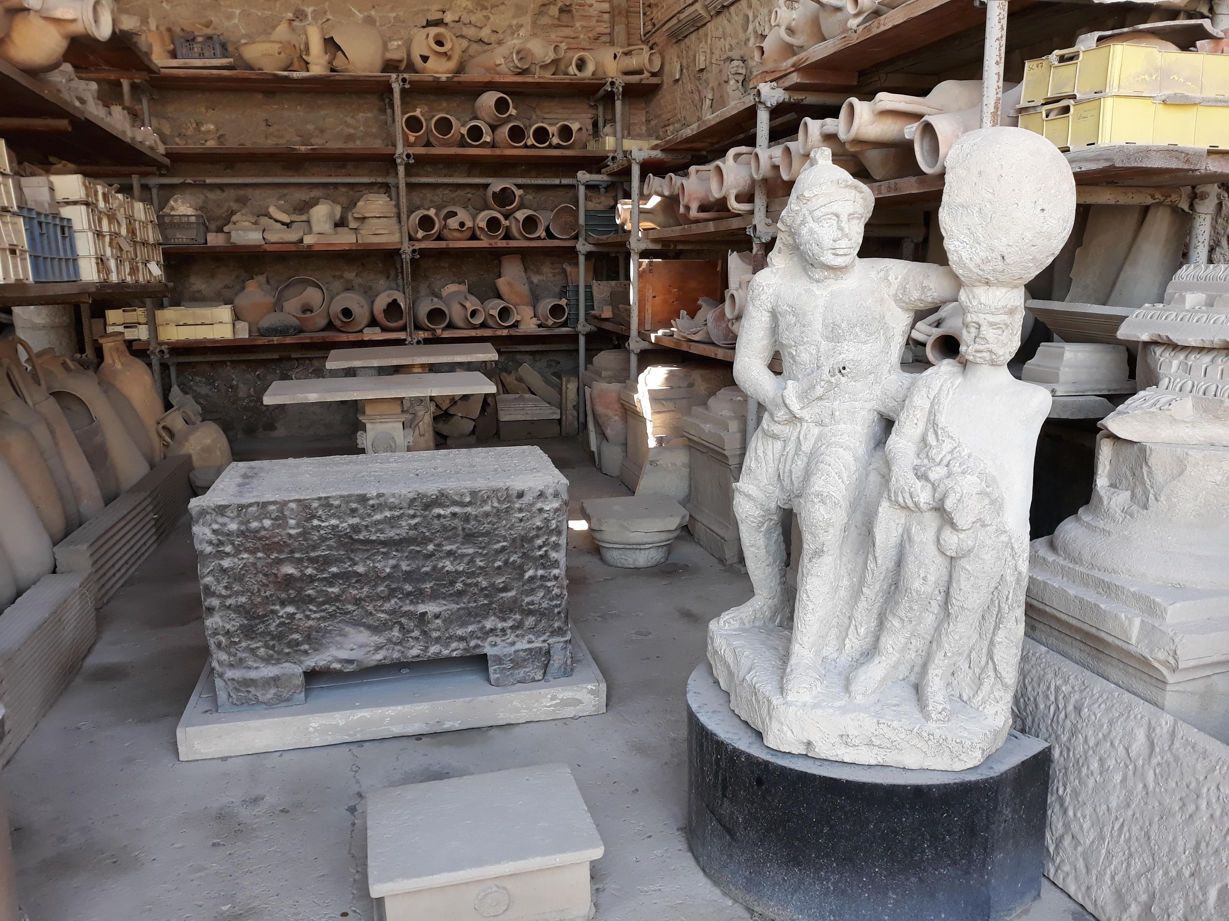 Sorrento to Pompeii Express: Skip-the-Line Guided Train Tour