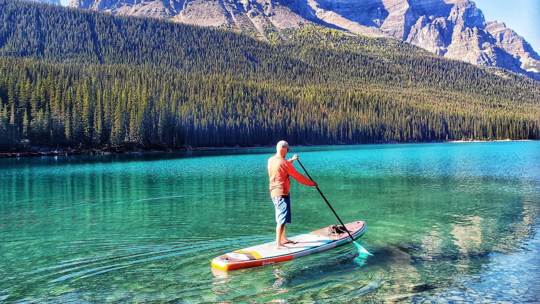 Banff & Canmore: Moraine Lake & Lake Louise Hike, Canoe & Sightsee