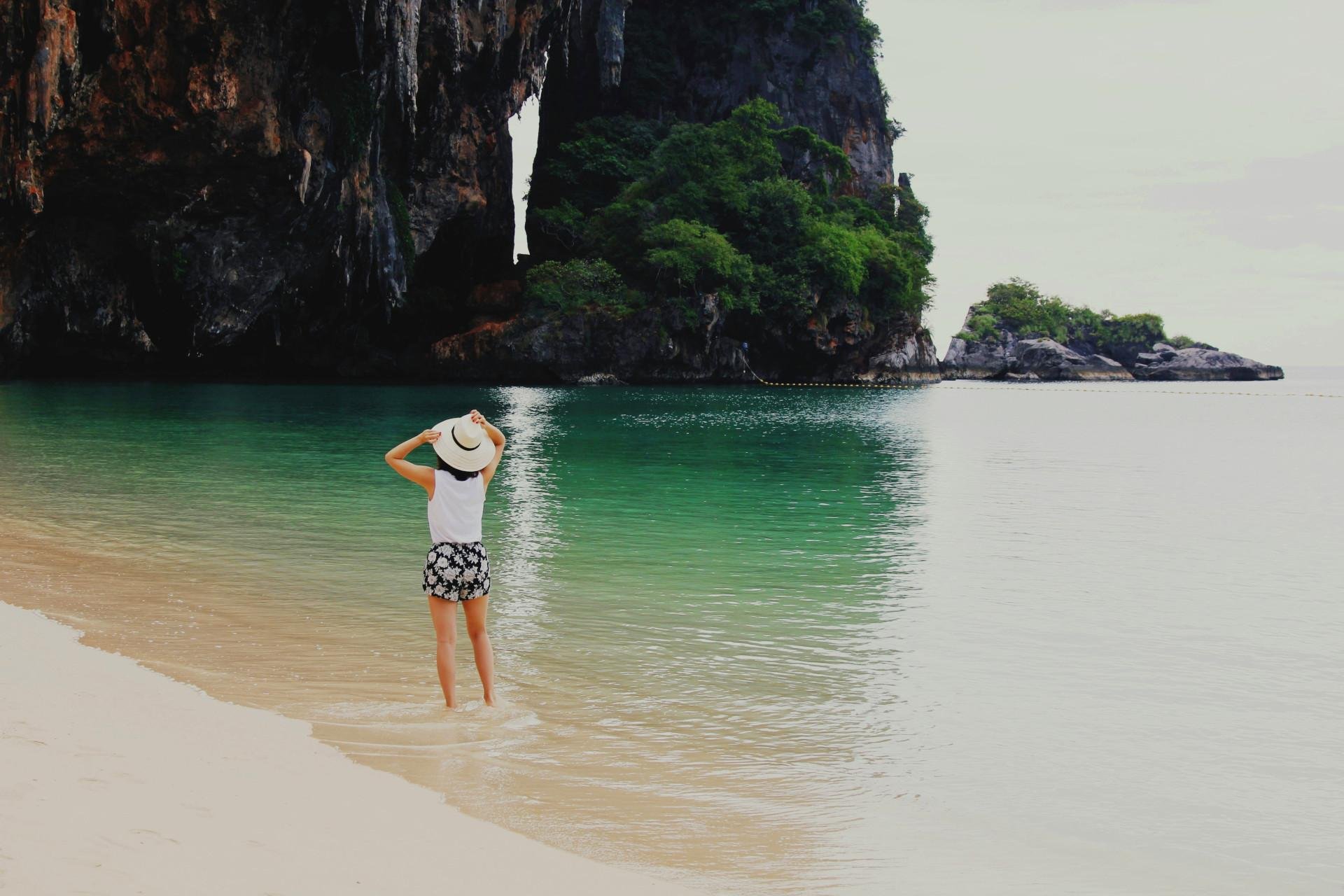 Krabi 4-Island Longtail Boat Day Trip with Lunch