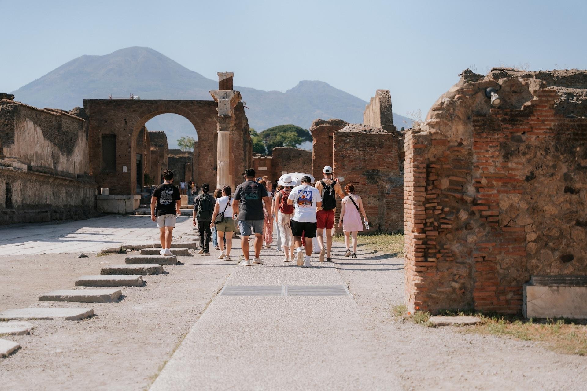 Rome to Pompeii & Amalfi Coast Day Trip