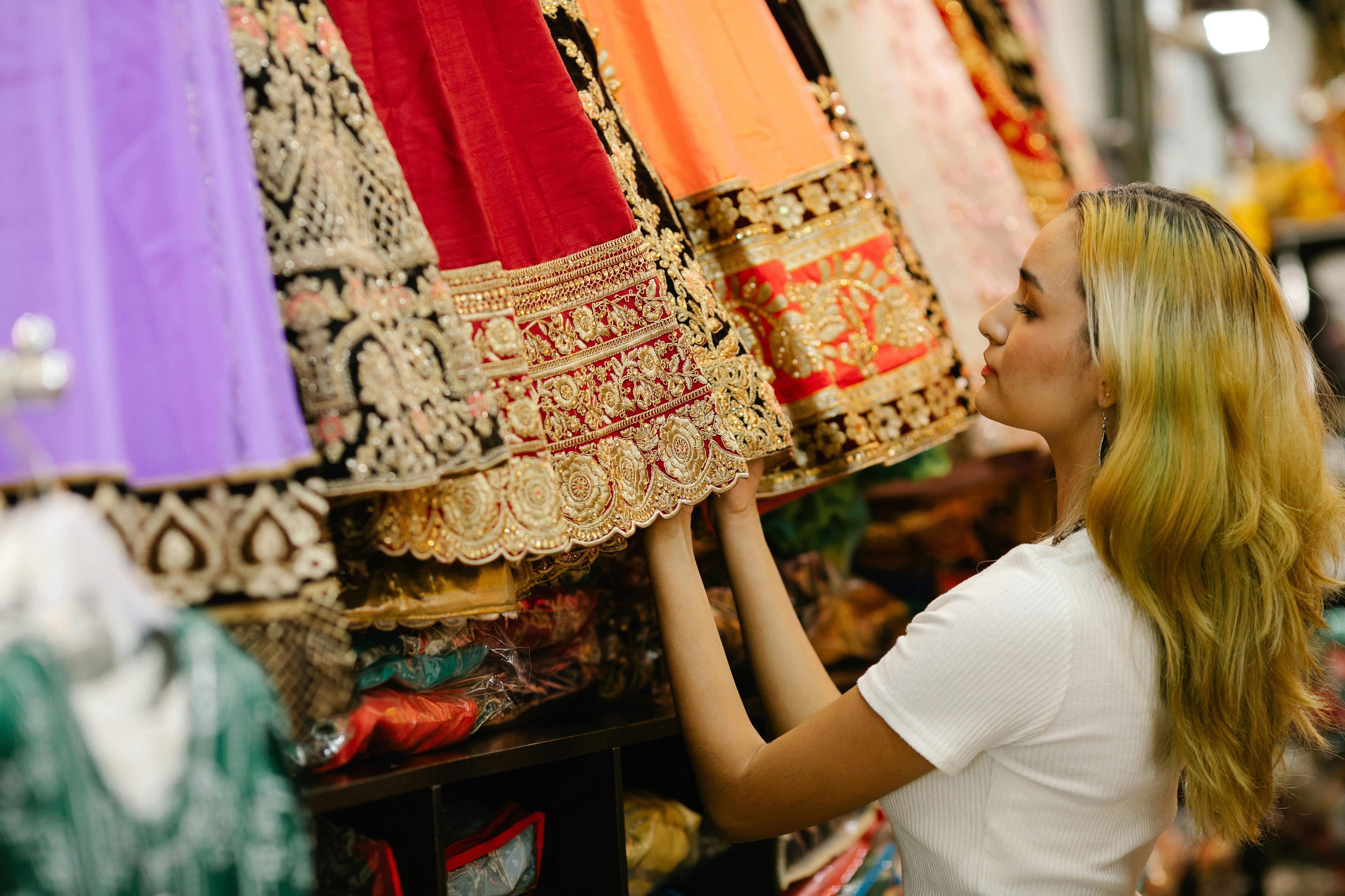 Delhi Personal Shopping Tour with Local Expert