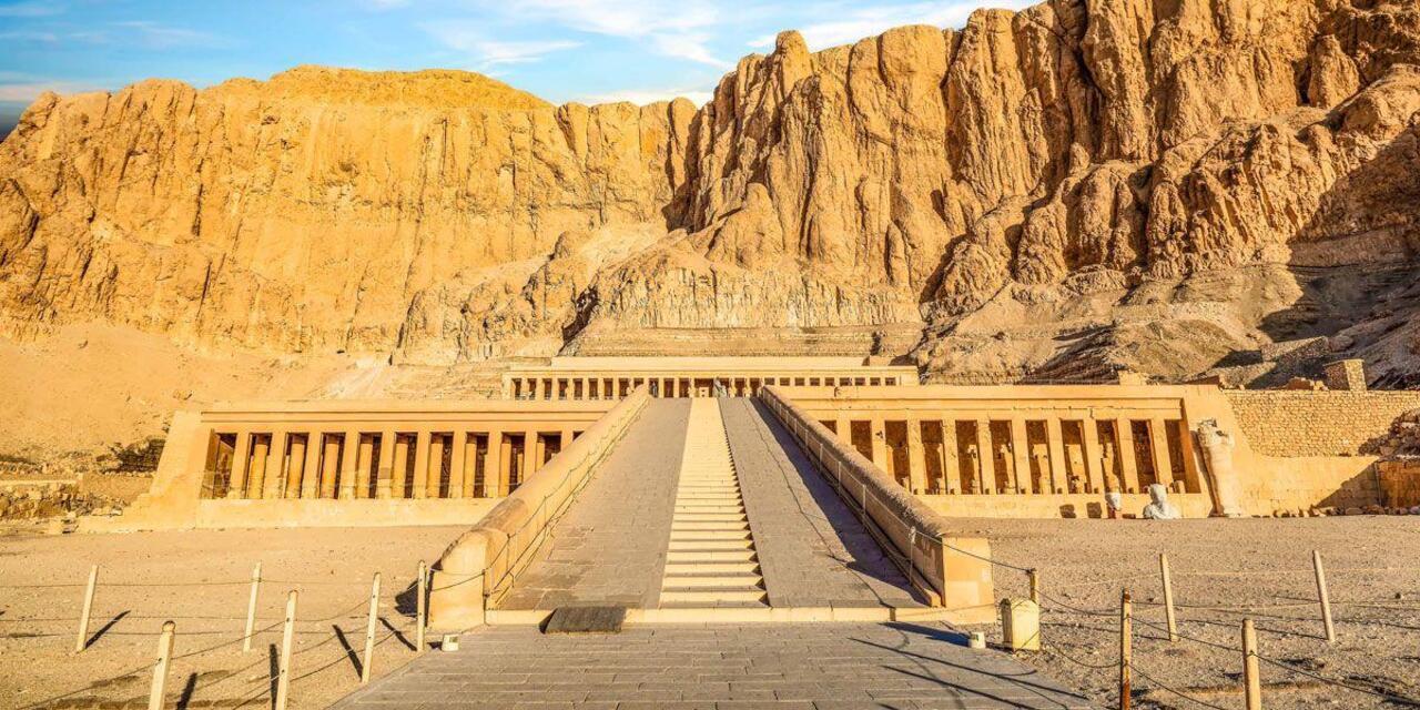 Luxor Full-Day Tour from Hurghada: Valley of the Kings & Karnak Temple