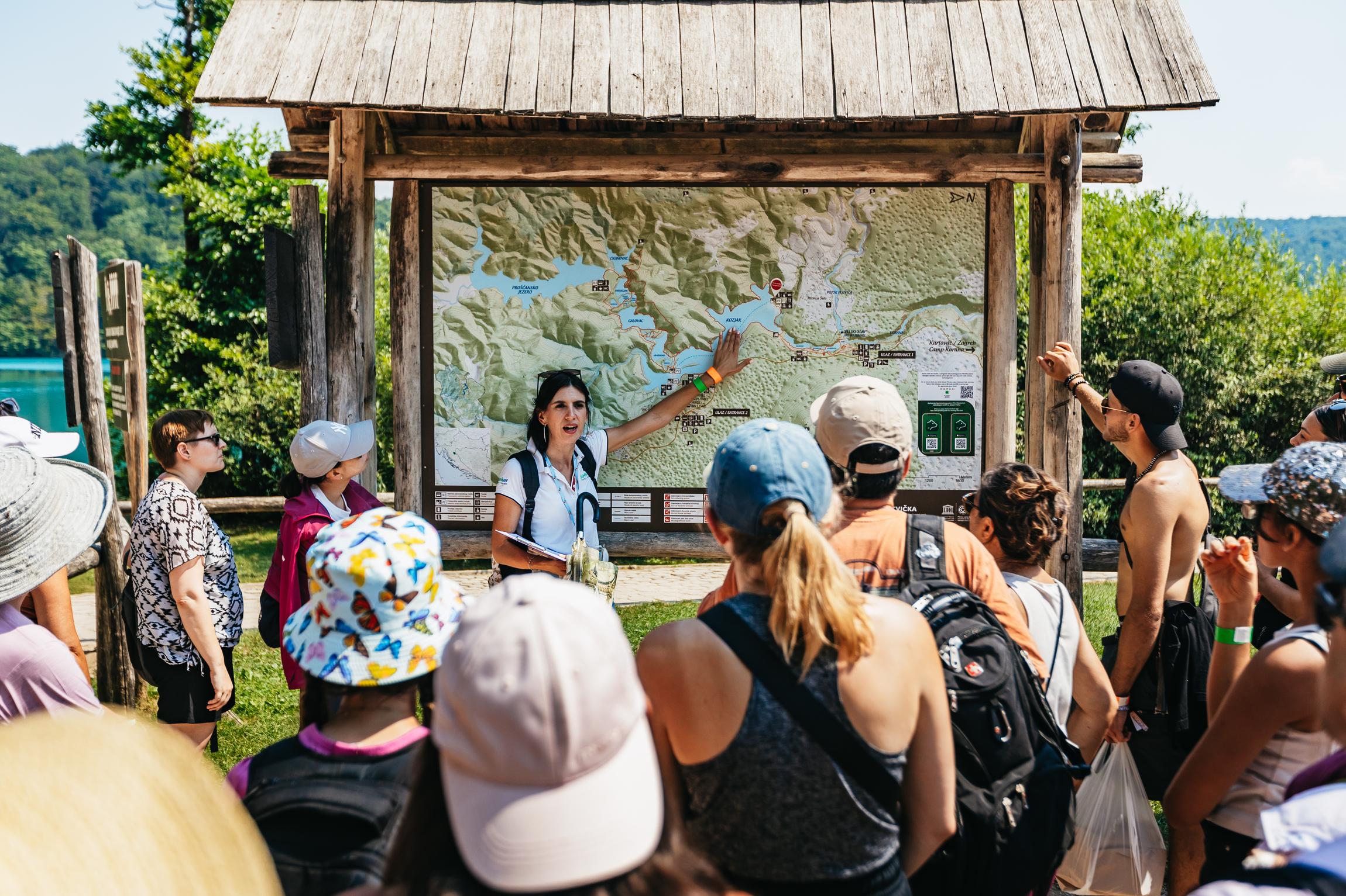 Split to Plitvice Lakes Day Trip with Boat & Train