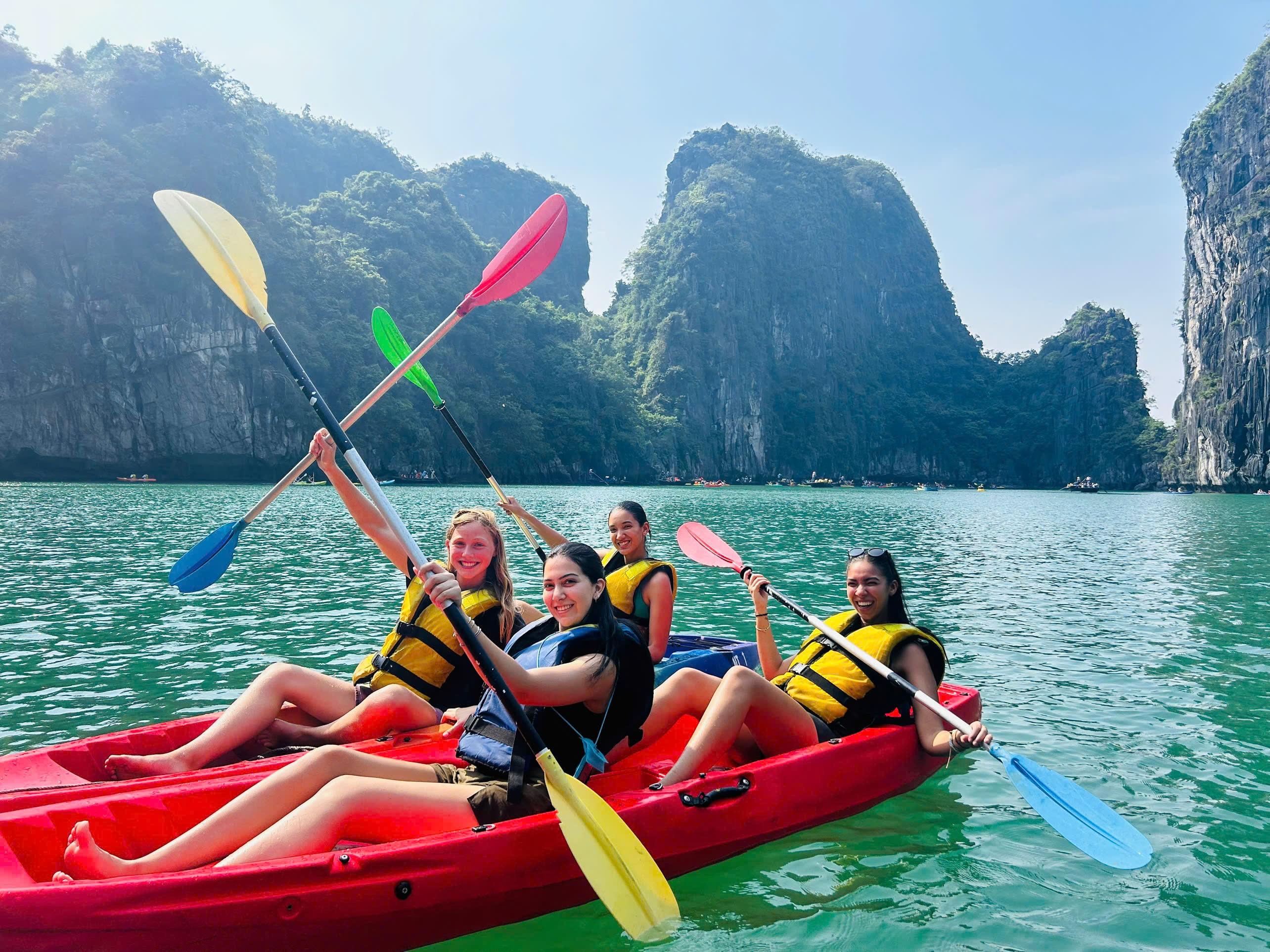 Ha Long Bay Full-Day Cruise: Caves, Kayaking & Scenic Views
