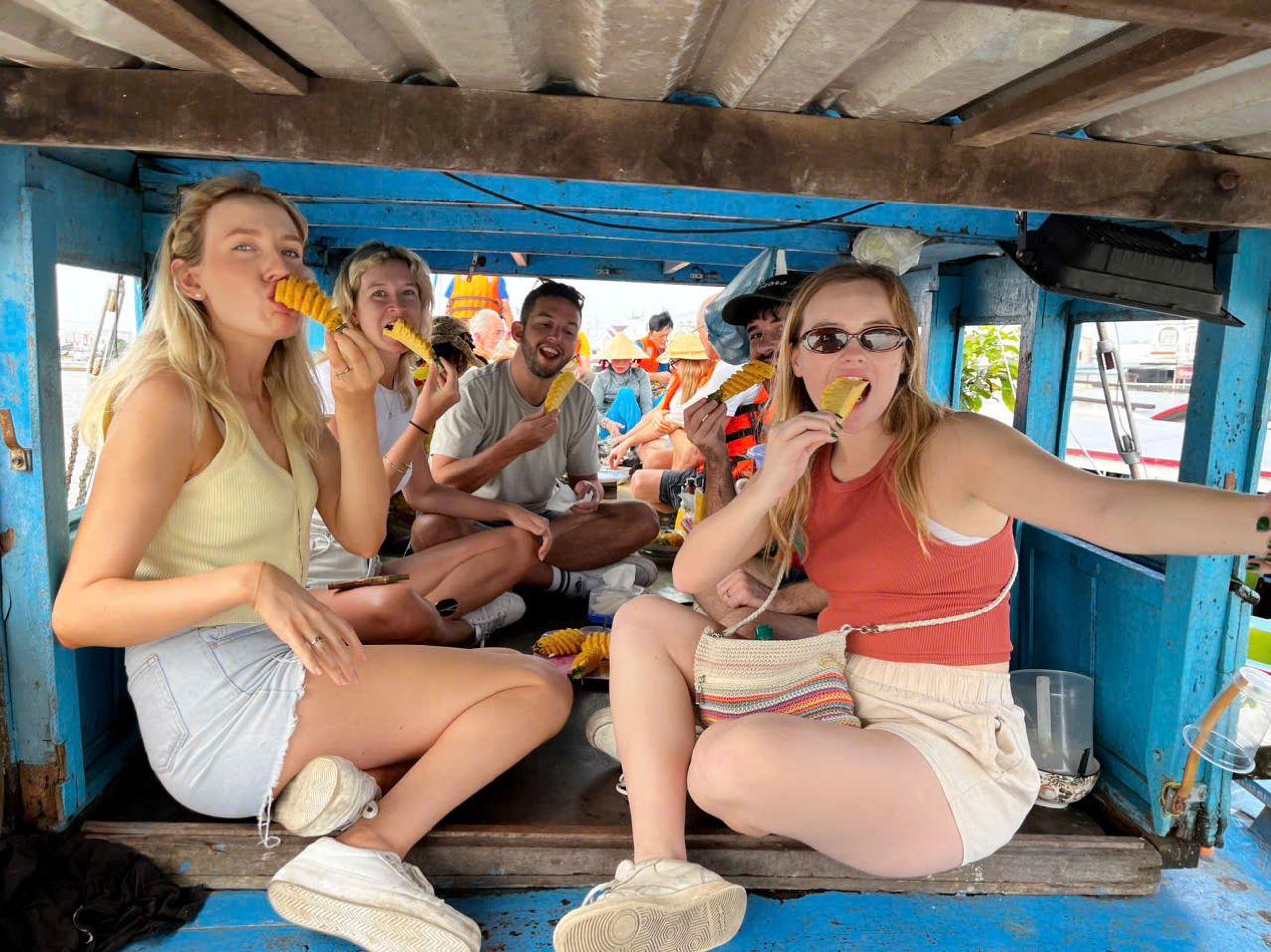 Mekong Delta Day Trip: Cai Rang Floating Market & Cồn Sơn Islet