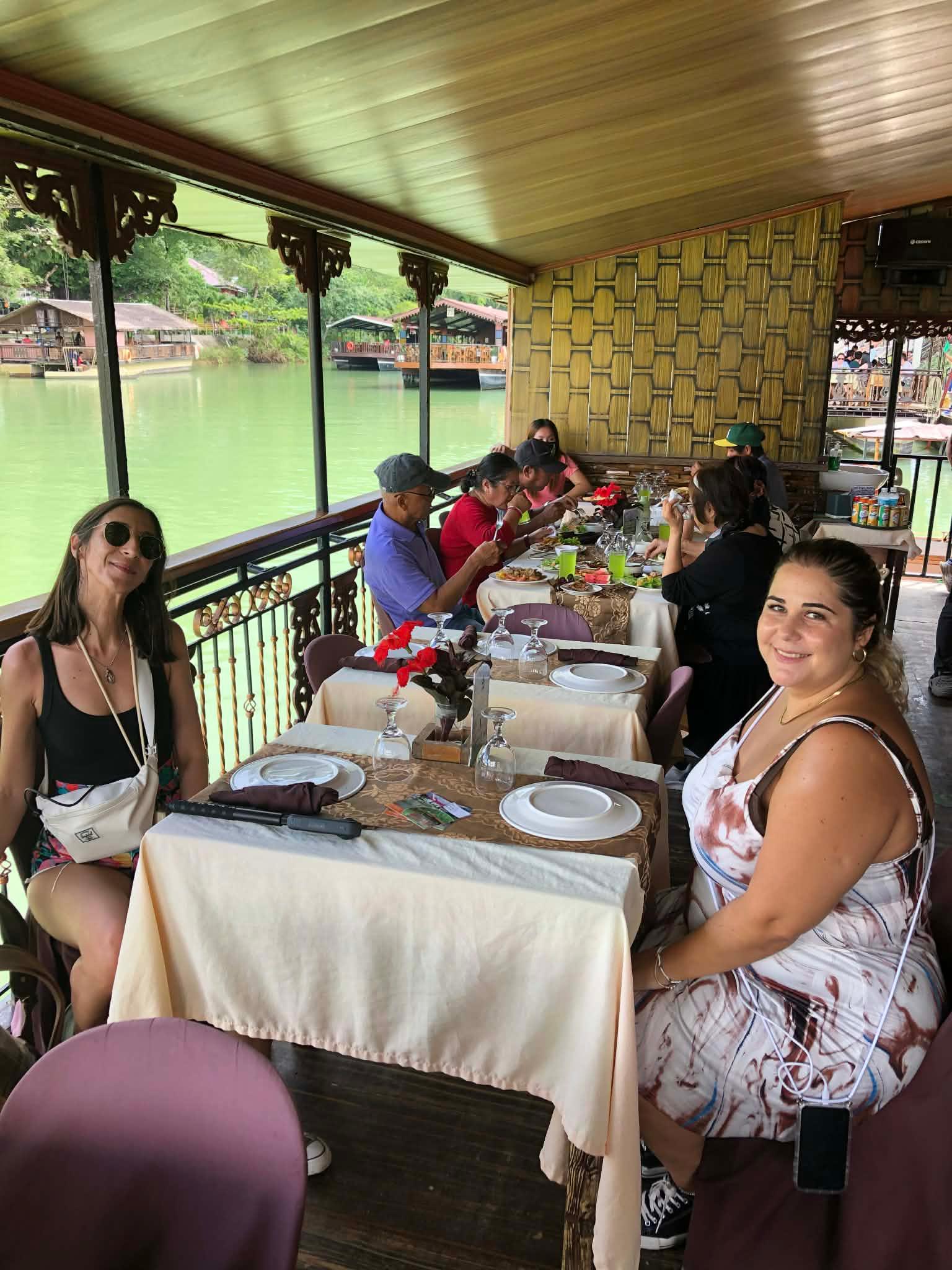Bohol Day Trip from Cebu: Chocolate Hills, Tarsiers & Loboc River Cruise