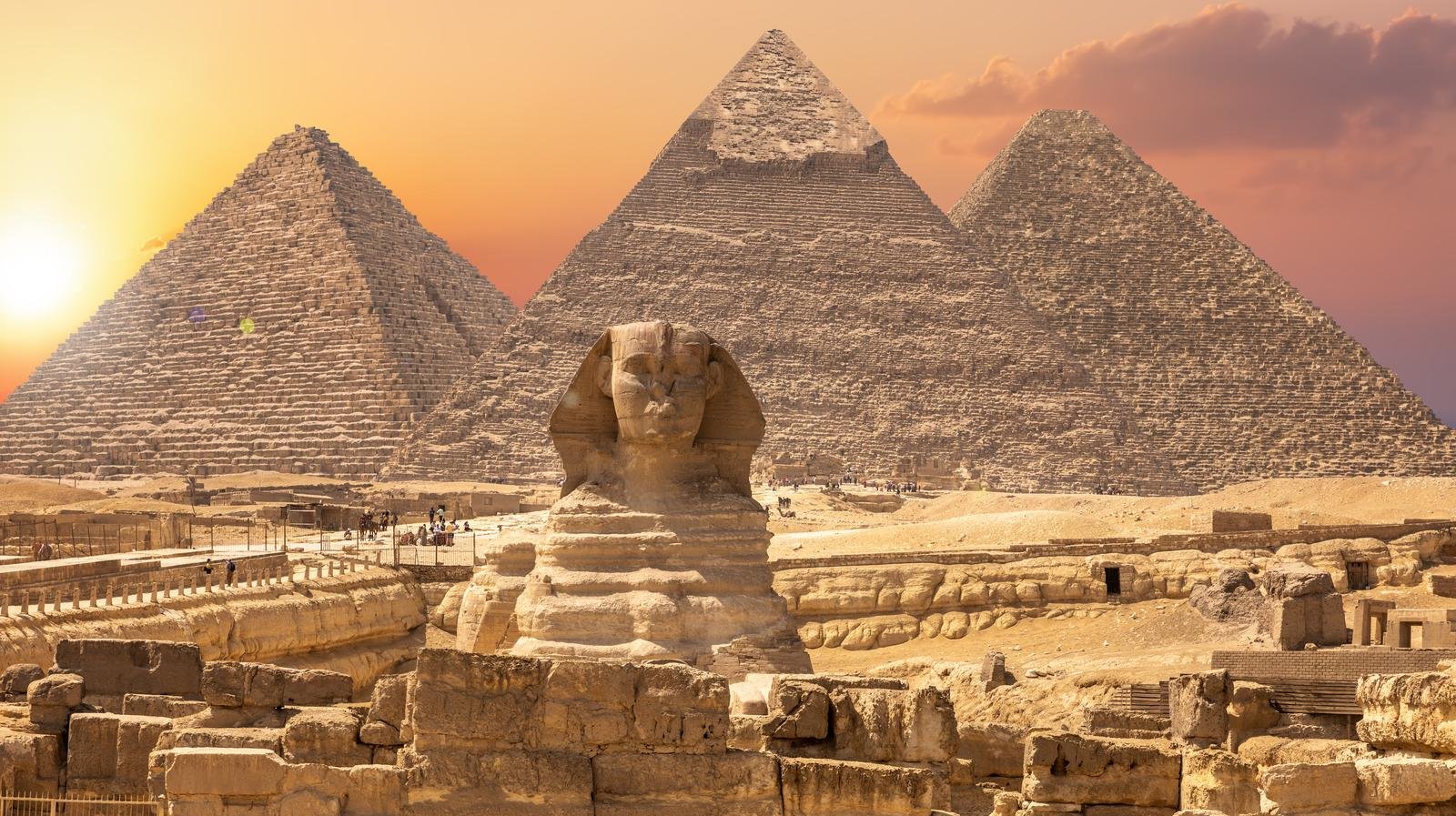 Cairo Pyramids Day Trip from Sharm El Sheikh by Plane