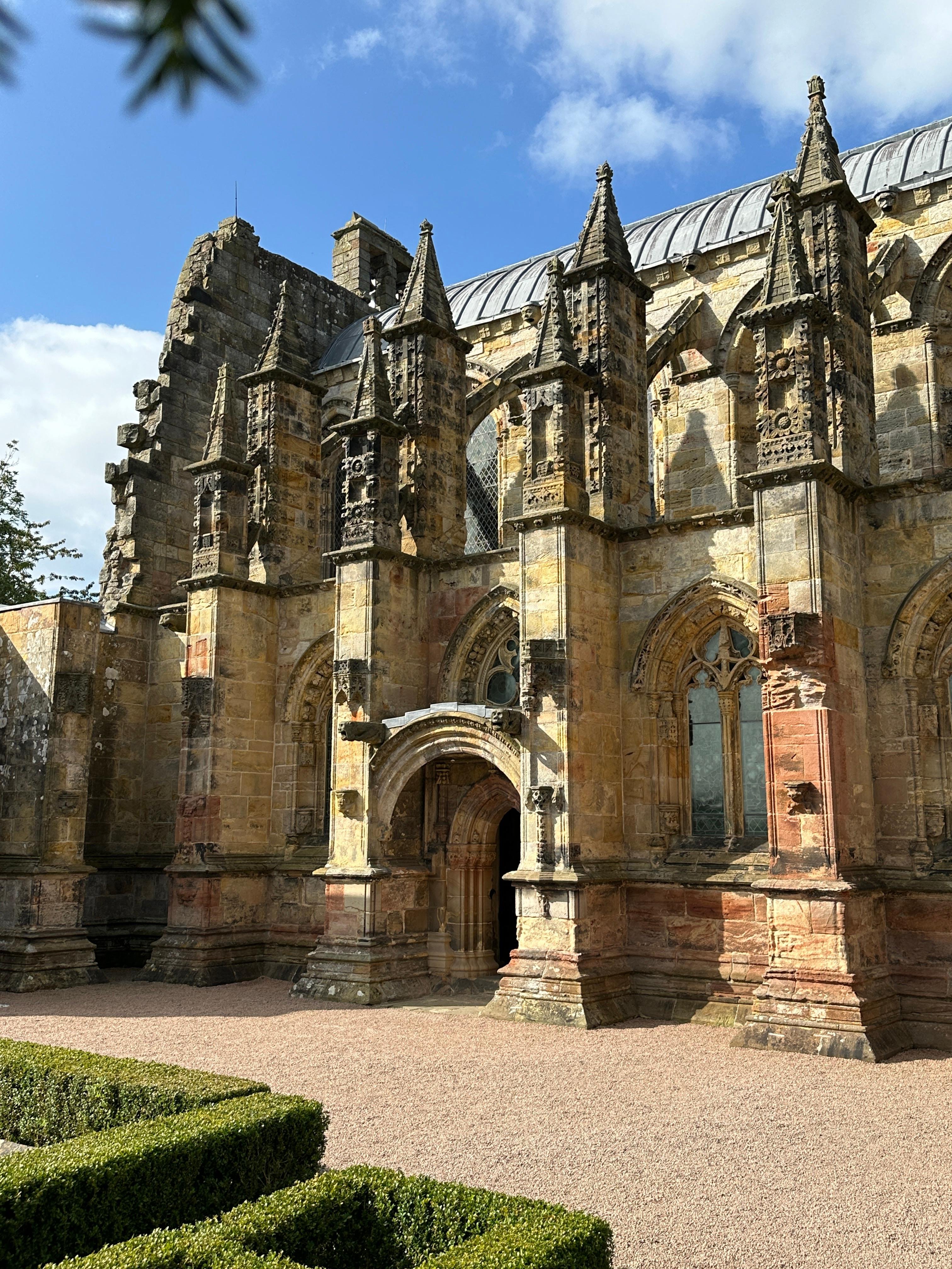 Historical Scotland: Dunfermline, Stirling & Rosslyn Chapel