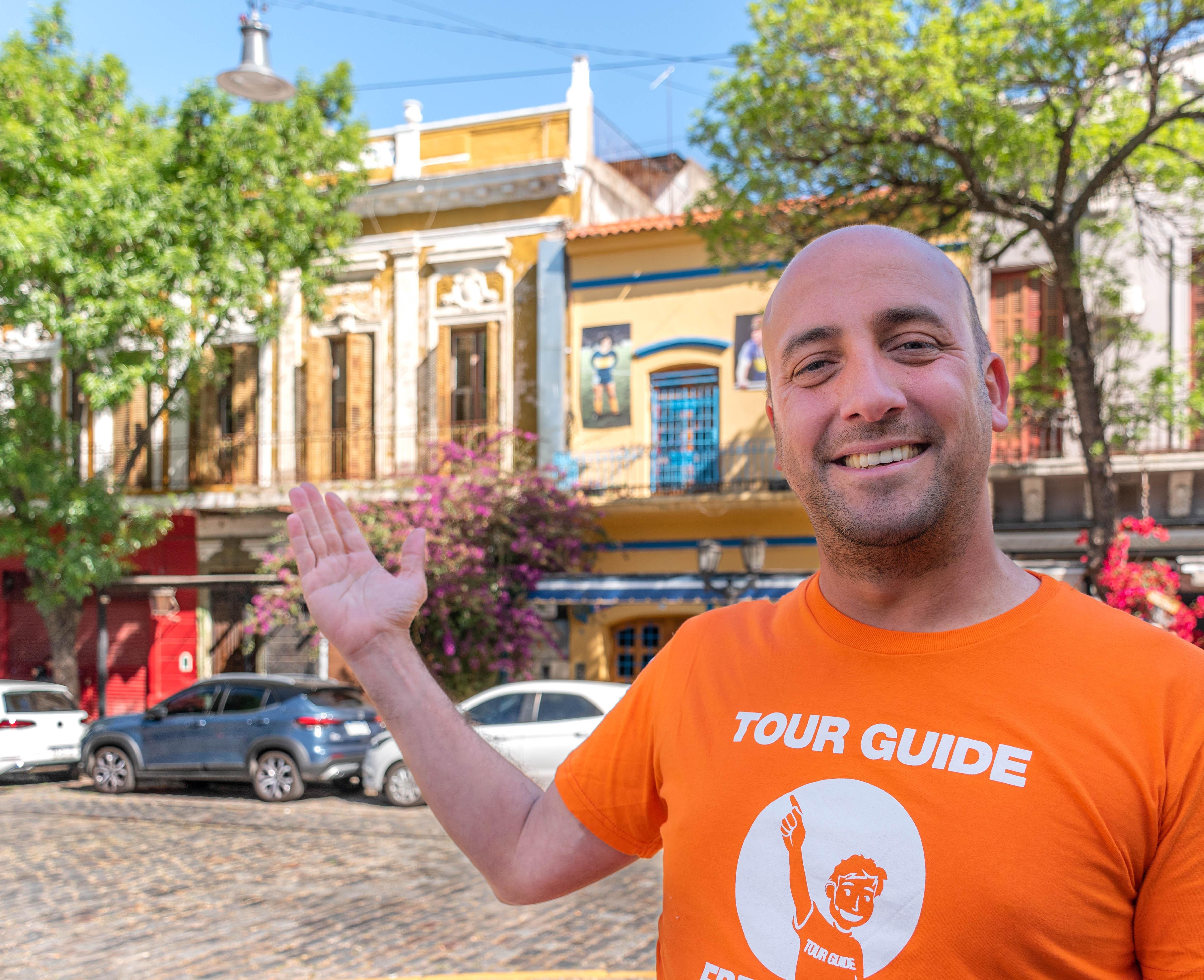 San Telmo Historic Walking Tour with Market Visit
