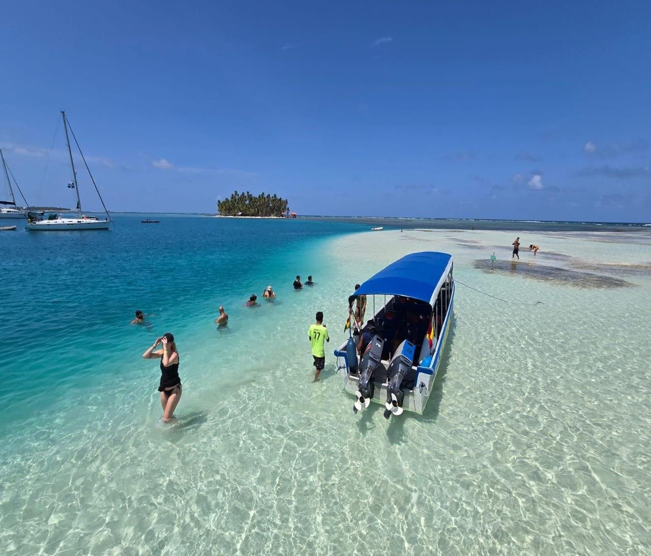 San Blas Islands Day Trip: 3 Islands & Local Lunch from Panama City