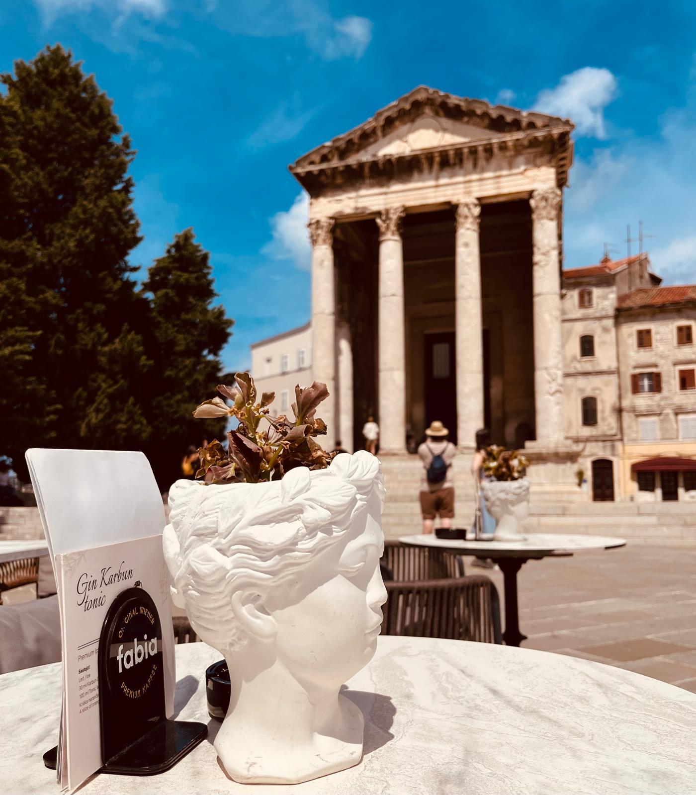 Private Pula Historical Walking Tour with Arena Access