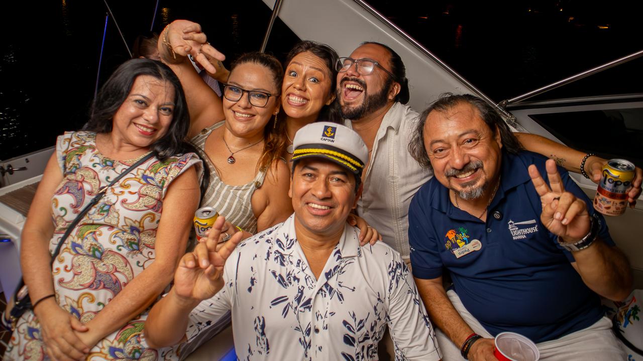 Cancun Sunset Yacht Cruise on Nichupte Lagoon