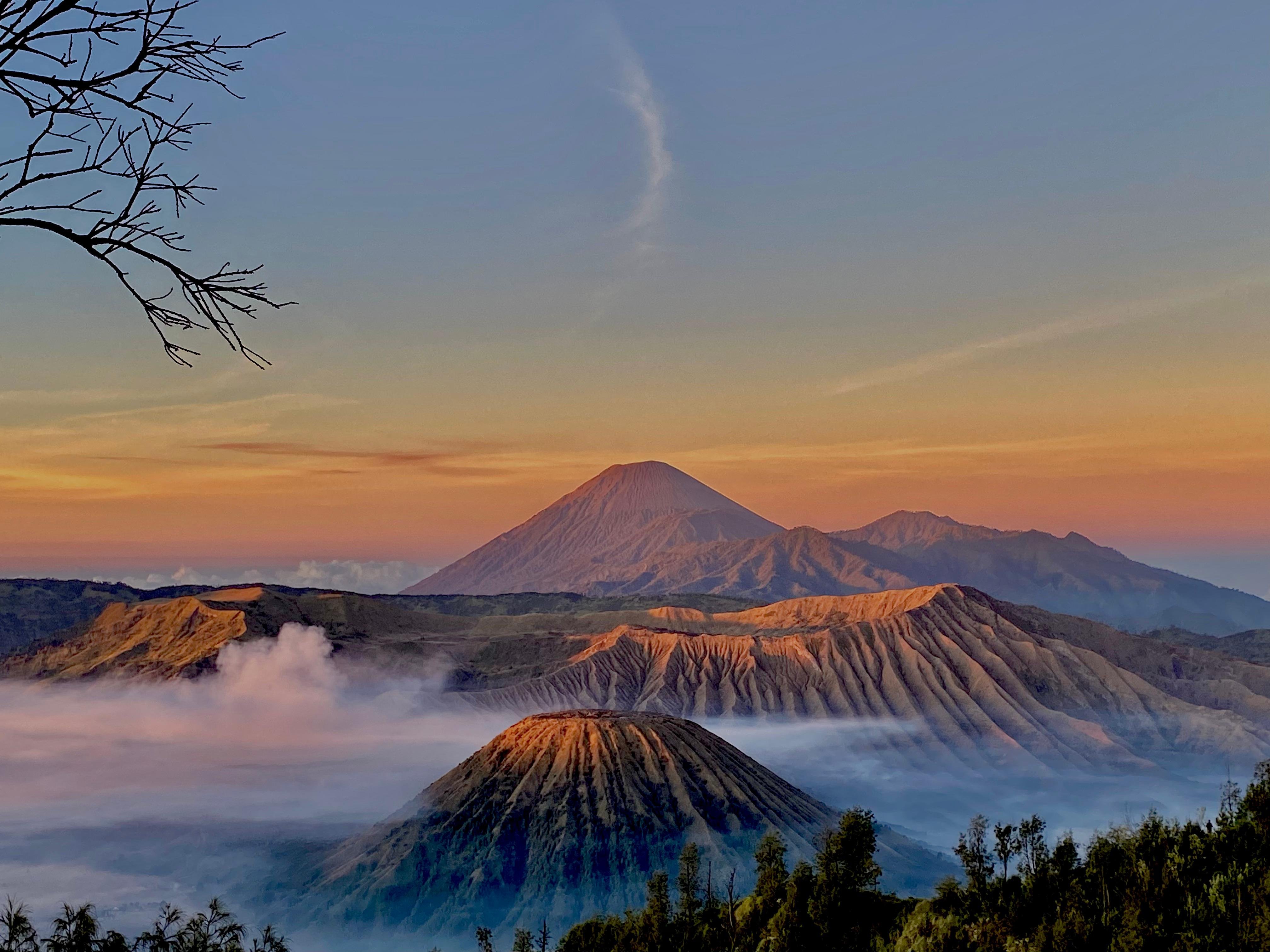 Mount Bromo & Ijen Crater 2-Day Tour from Malang/Surabaya