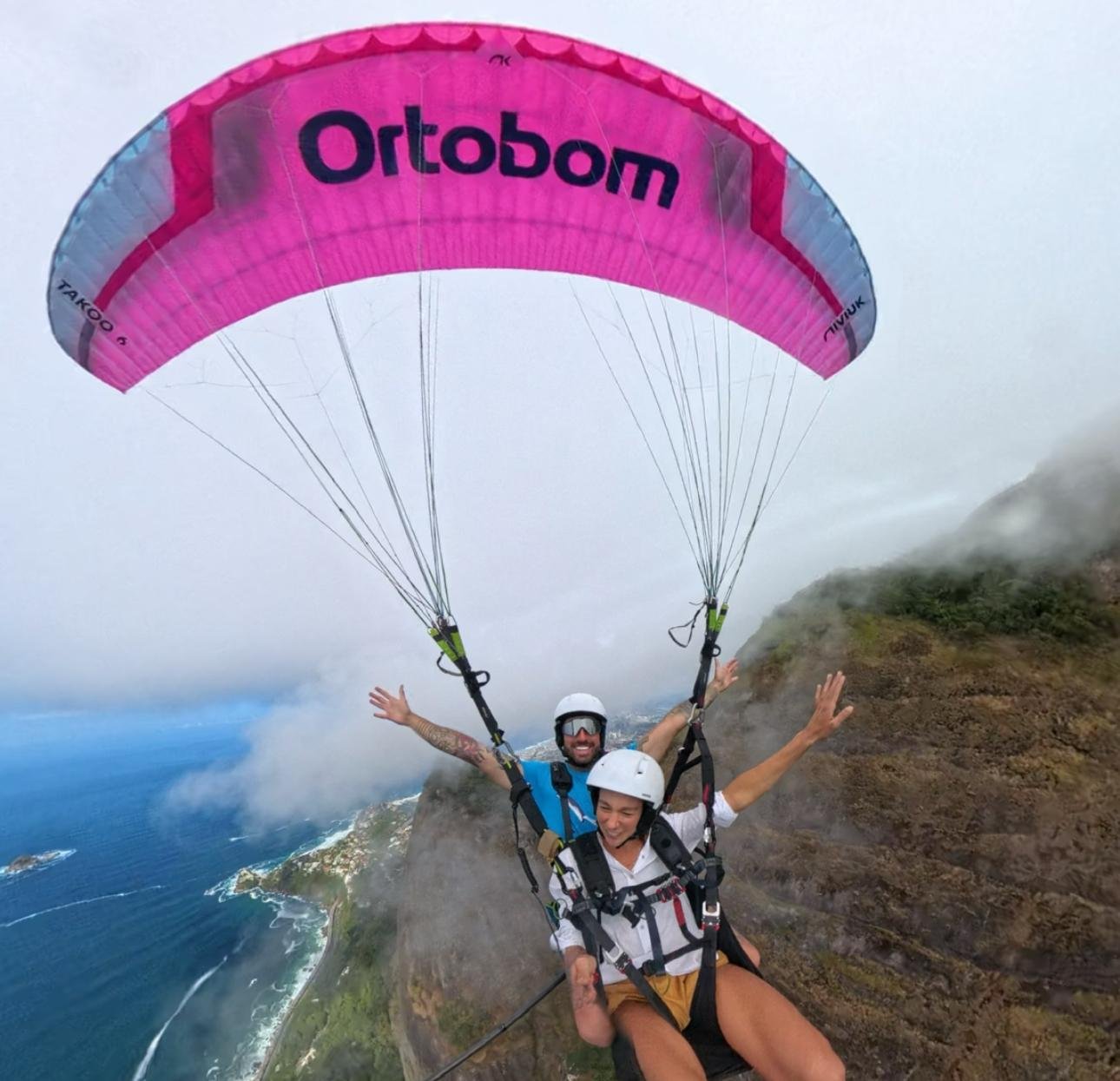 Rio de Janeiro Tandem Paragliding Flight with Media