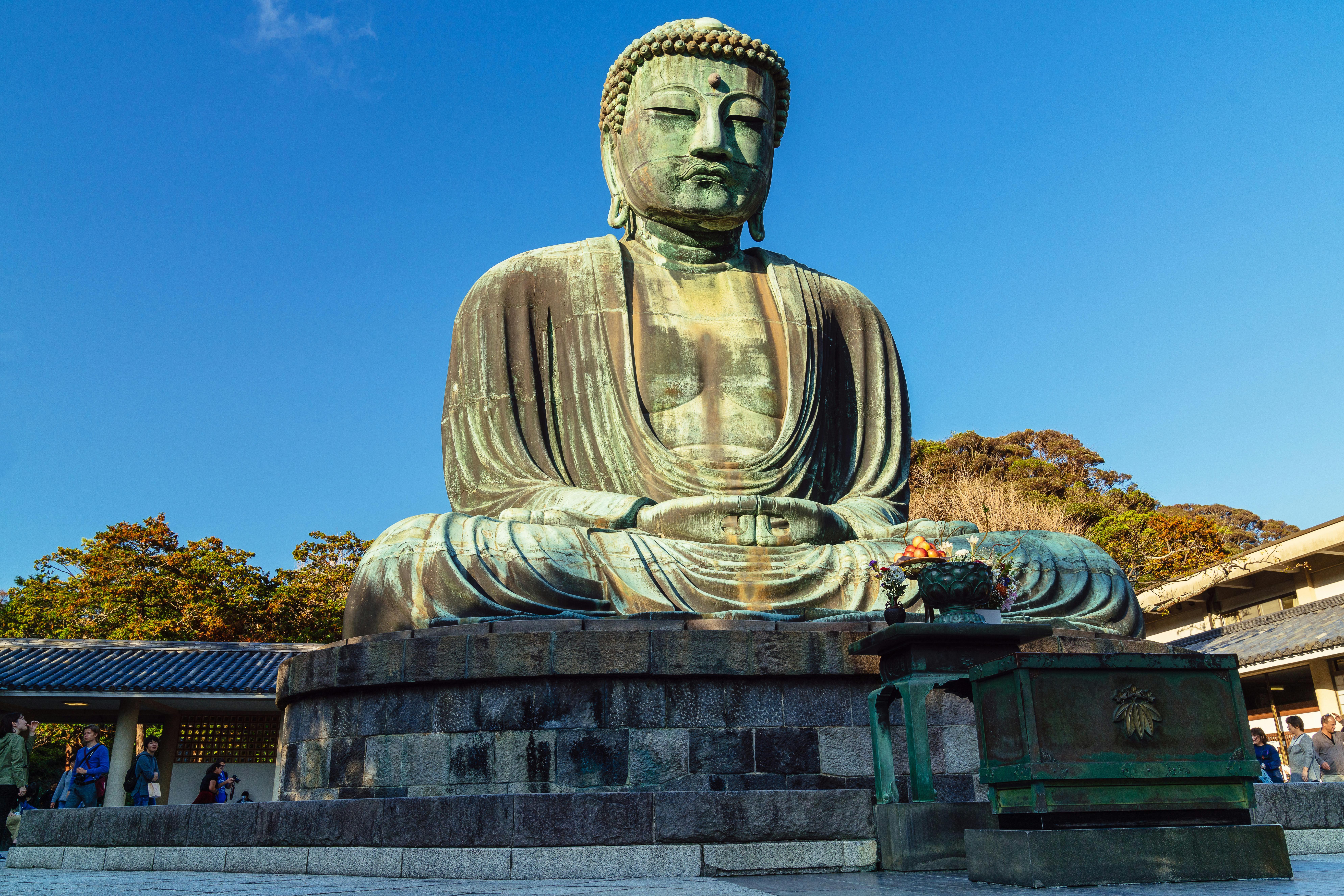 Private Tokyo Day Escape: Kamakura, Yokohama & Daikoku PA