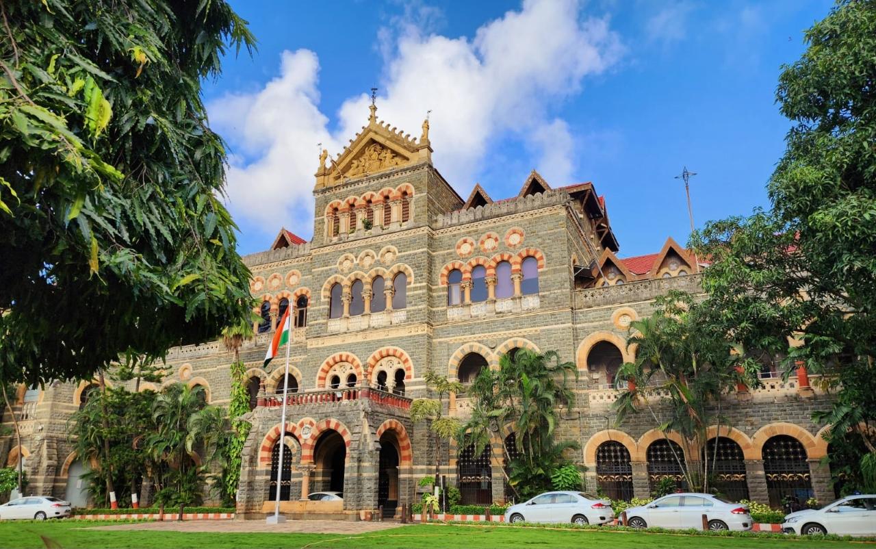 Private Mumbai Highlights & Dharavi Insight Tour