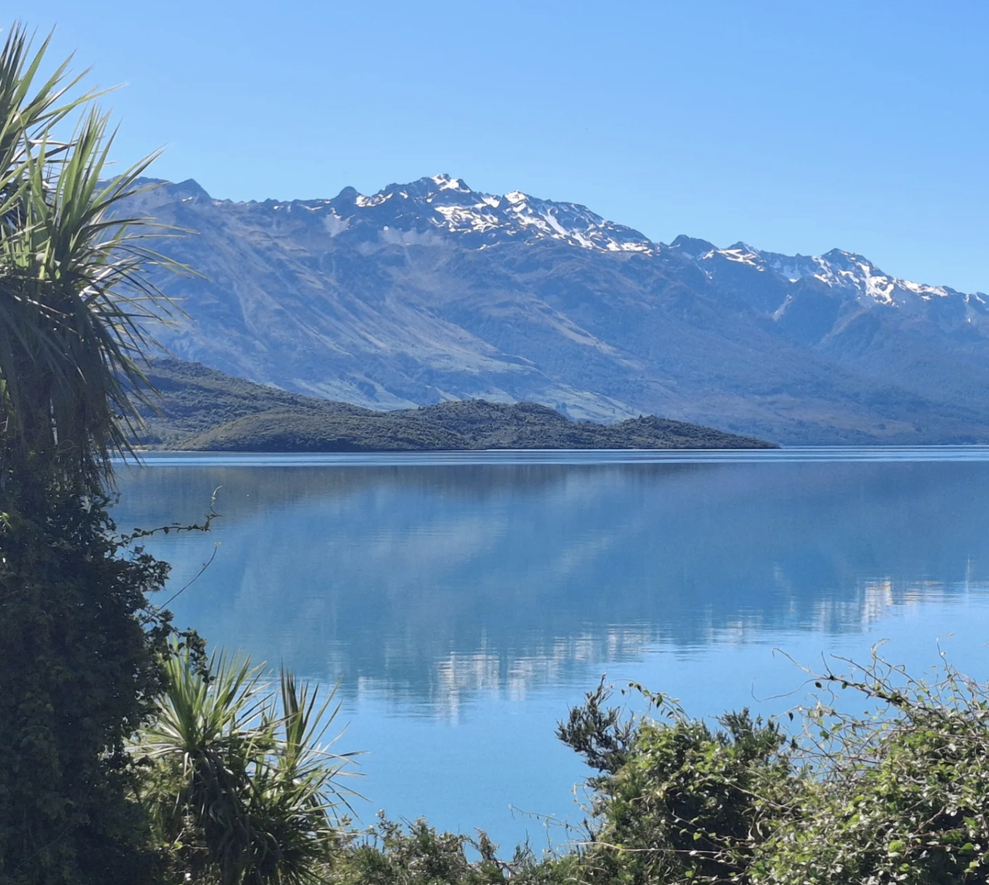 Lake Wakatipu Kayak Tour to Pigeon or Pig Island
