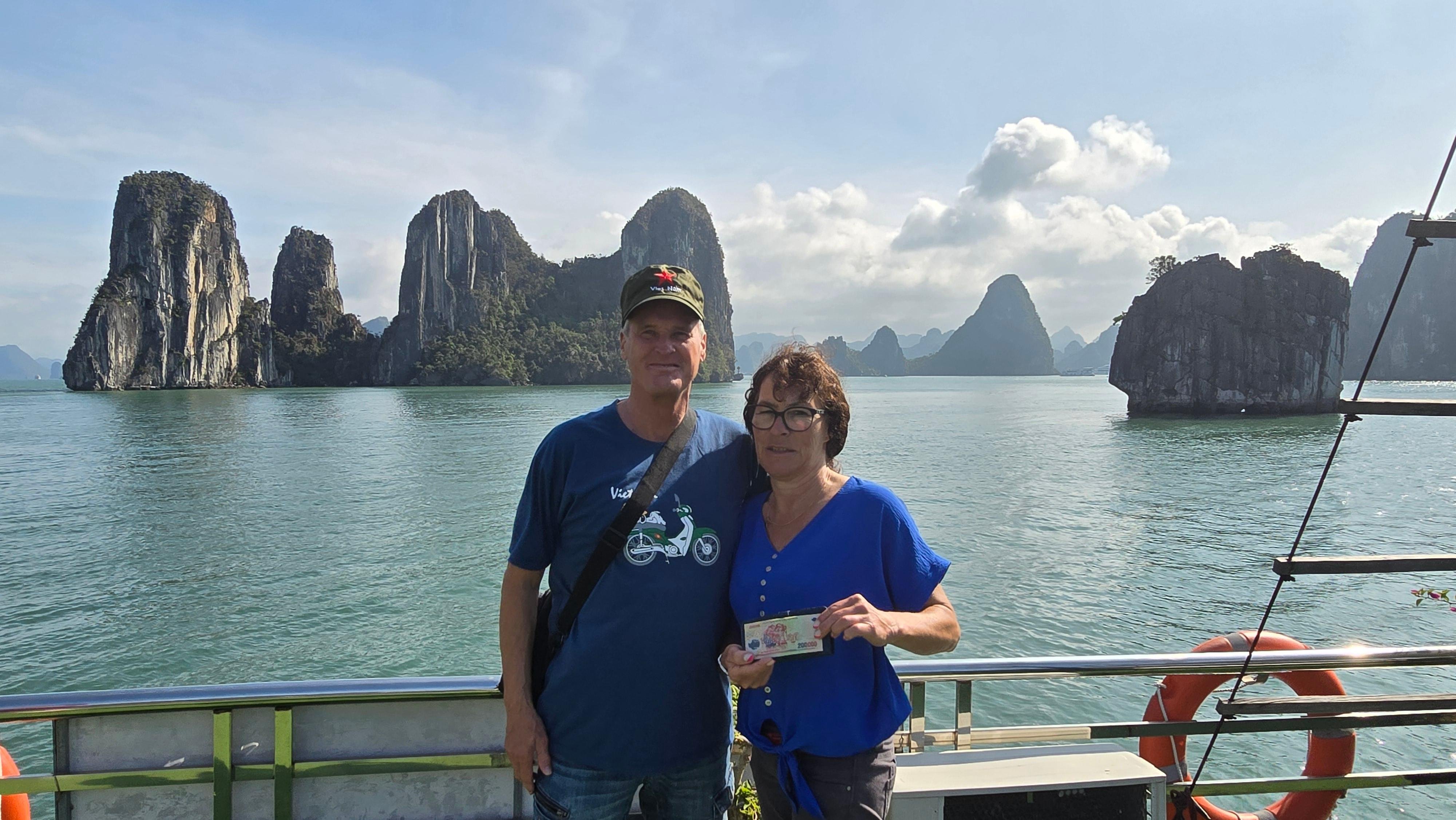 Private Ha Long Bay Full-Day Tour from Hanoi