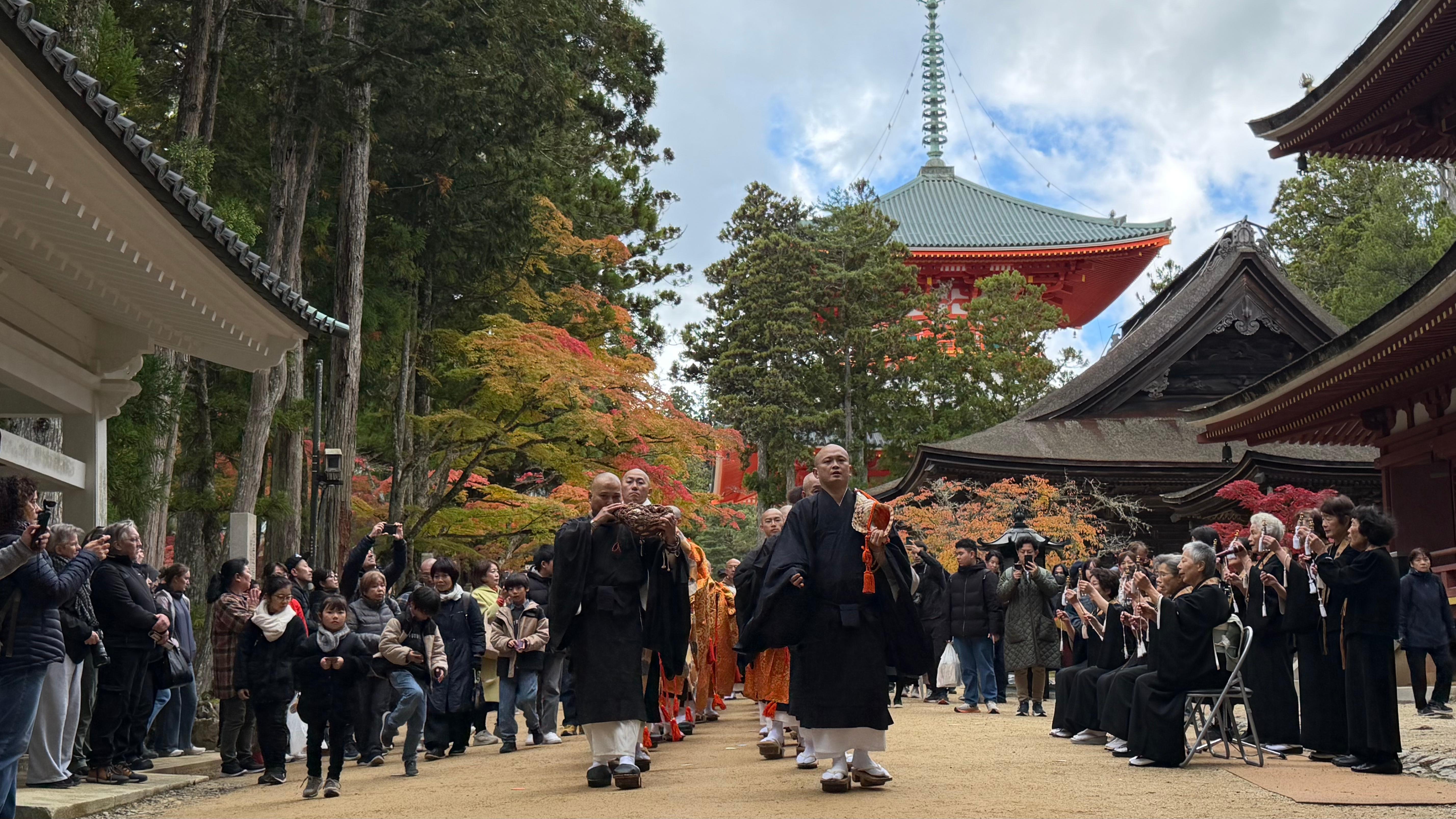 UNESCO Mount Koya: Hidden Gems & Temple Tour (Small Group)