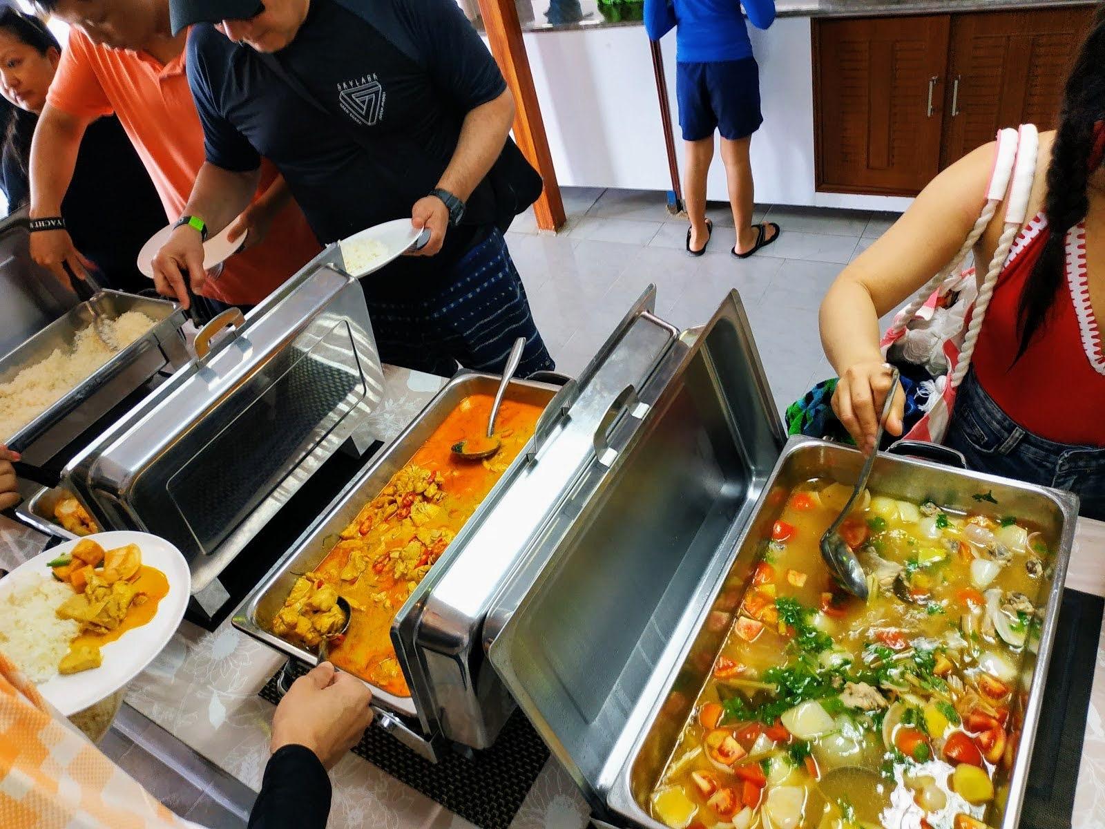 Krabi: Phi Phi Islands & Maya Bay Full-Day Speedboat Tour
