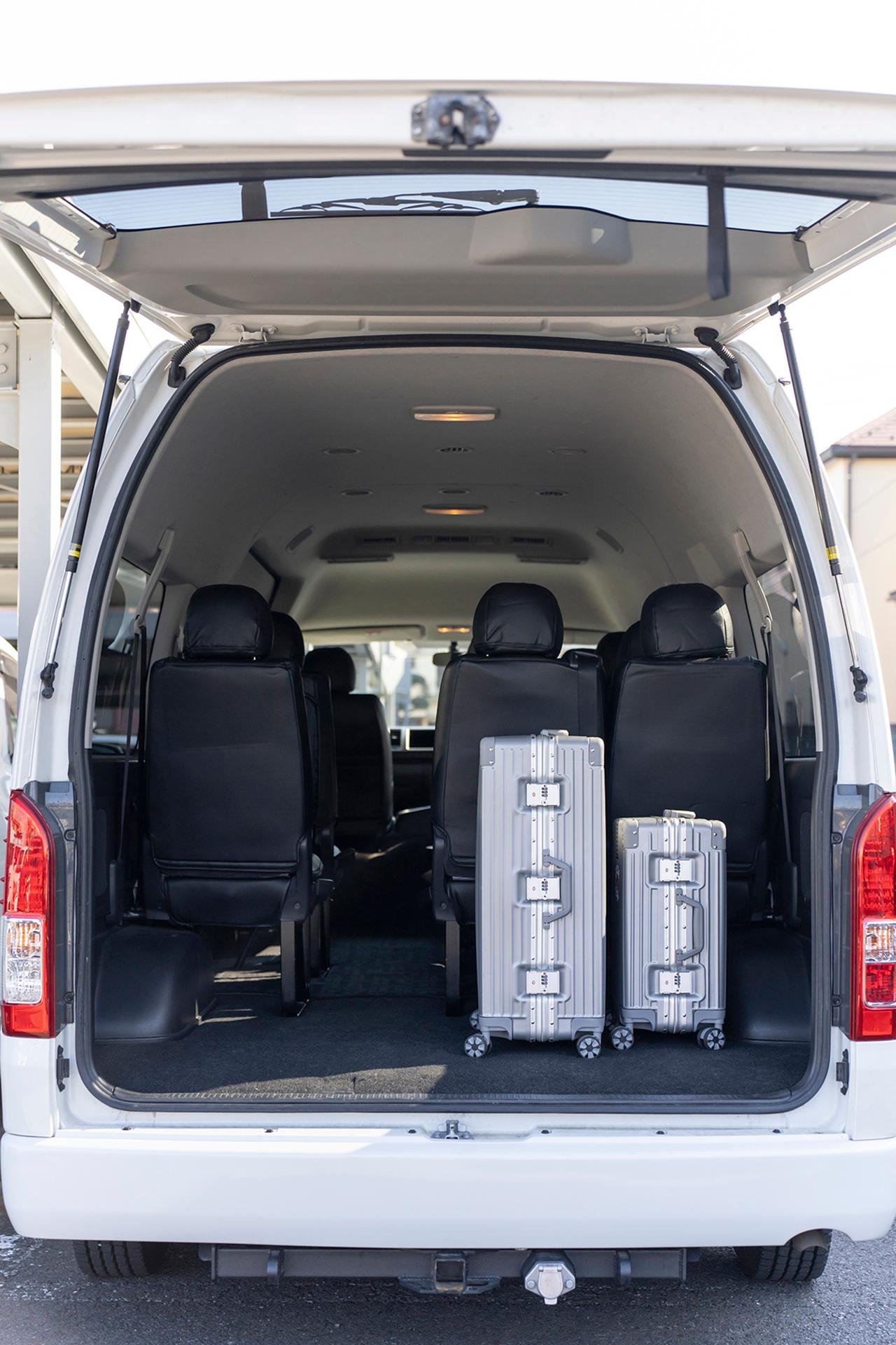 Tokyo 5-Hour Private Airport Transfer & City Tour