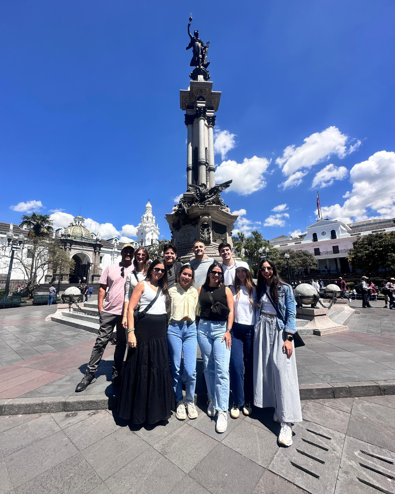Private Quito Highlights: Colonial Center, Cable Car & Equator