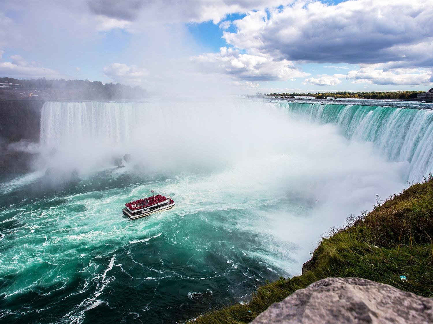 Niagara: Bliss Tour with Maid of Mist, Cave of Winds & More - 2026 (Verified Reviews)
