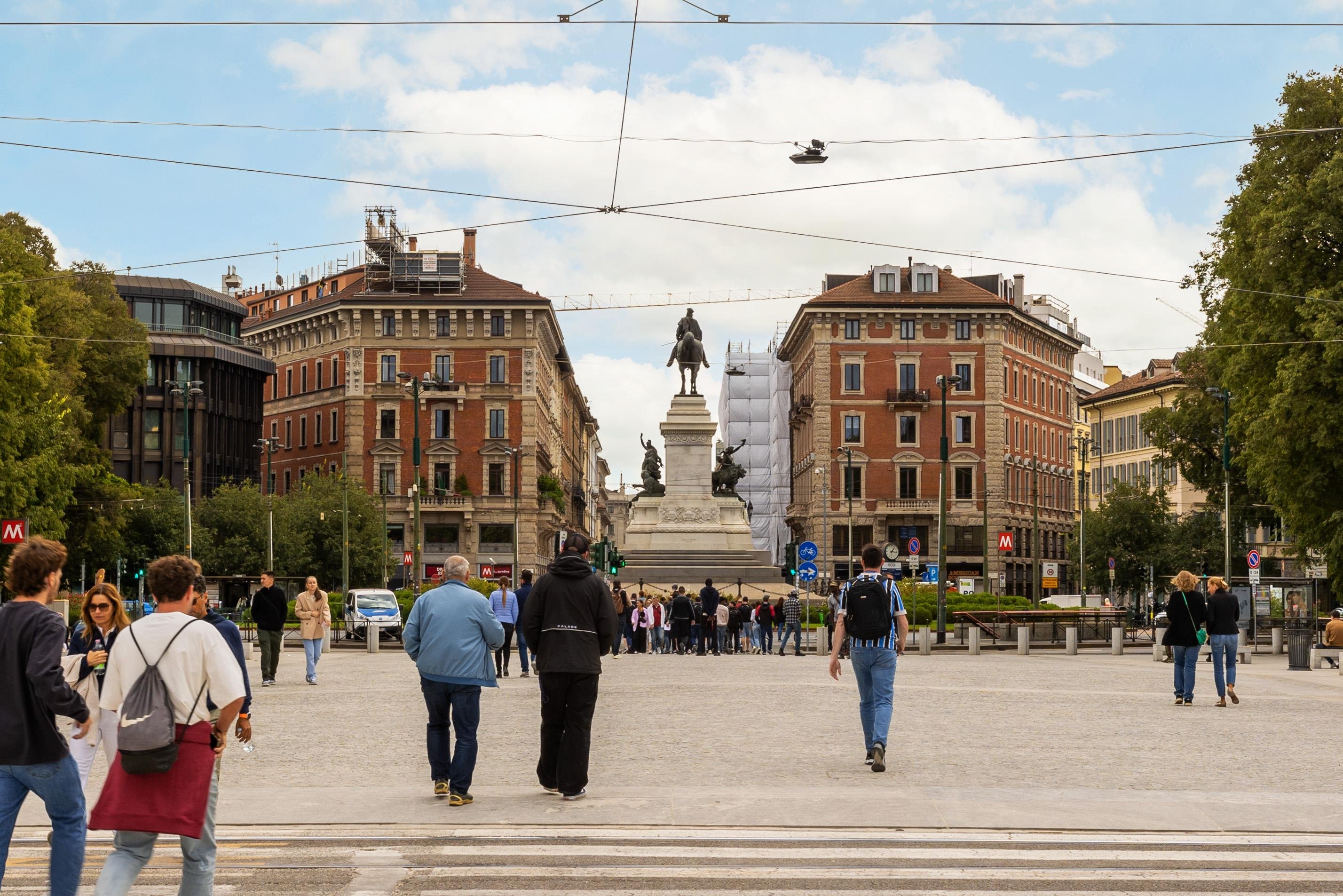 Milan Hop-On Hop-Off Open-Top Bus Tour