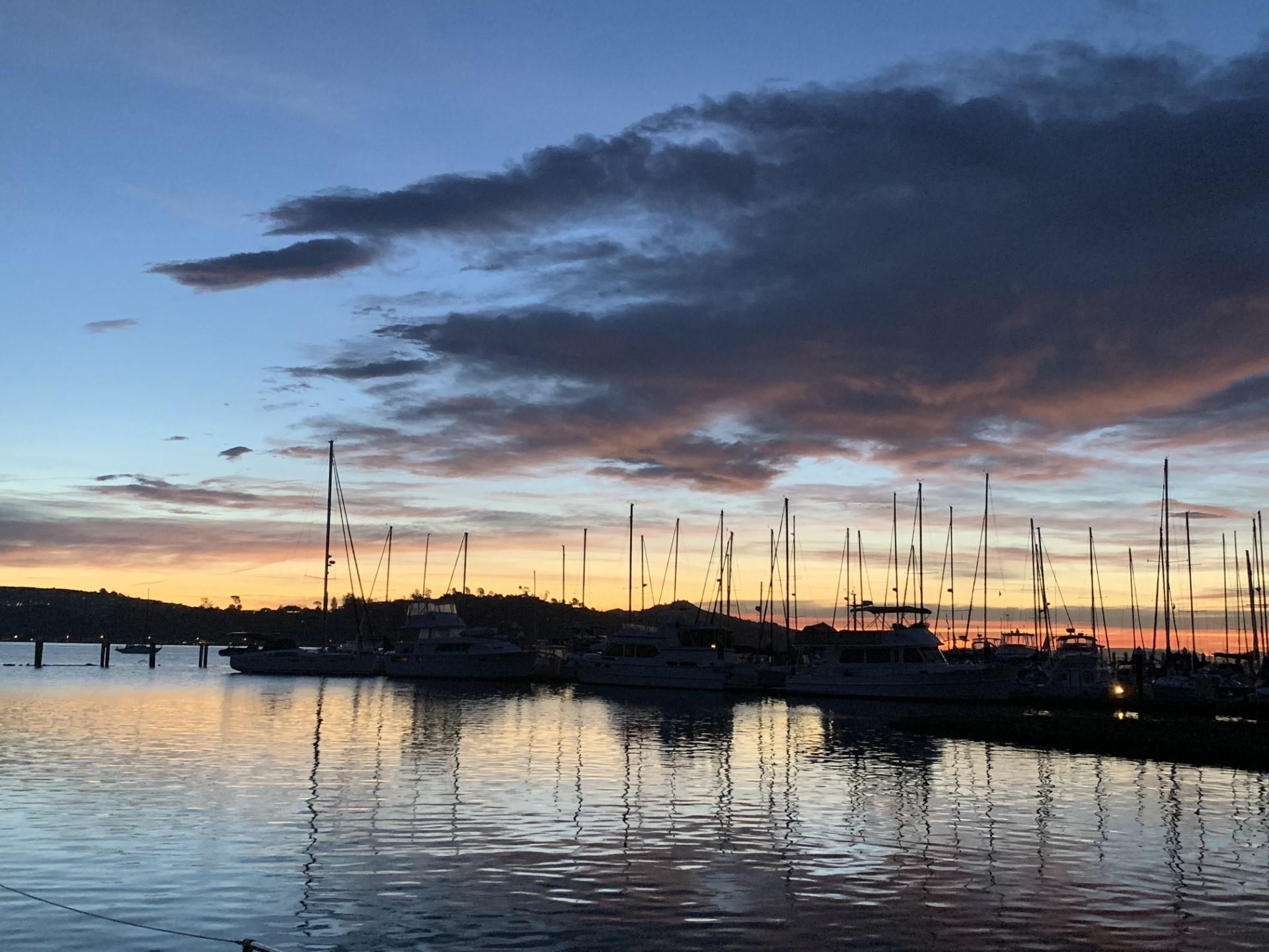 San Francisco: 2-Hour Interactive Sunset Bay Sailing Cruise