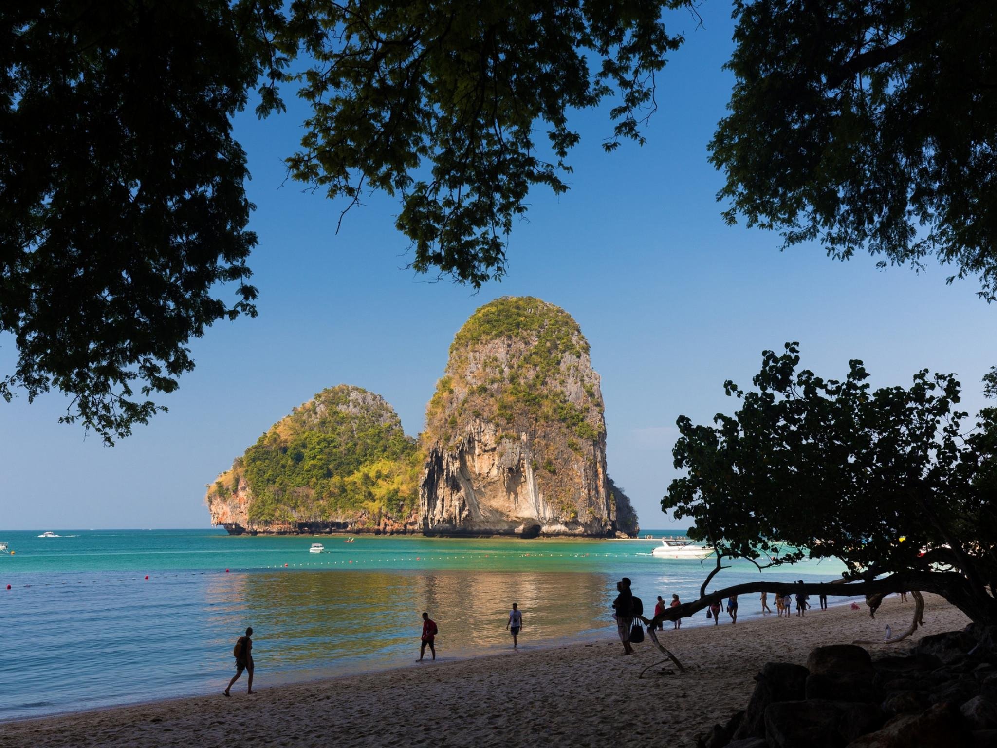 Krabi 4-Island Longtail Boat Day Trip with Lunch