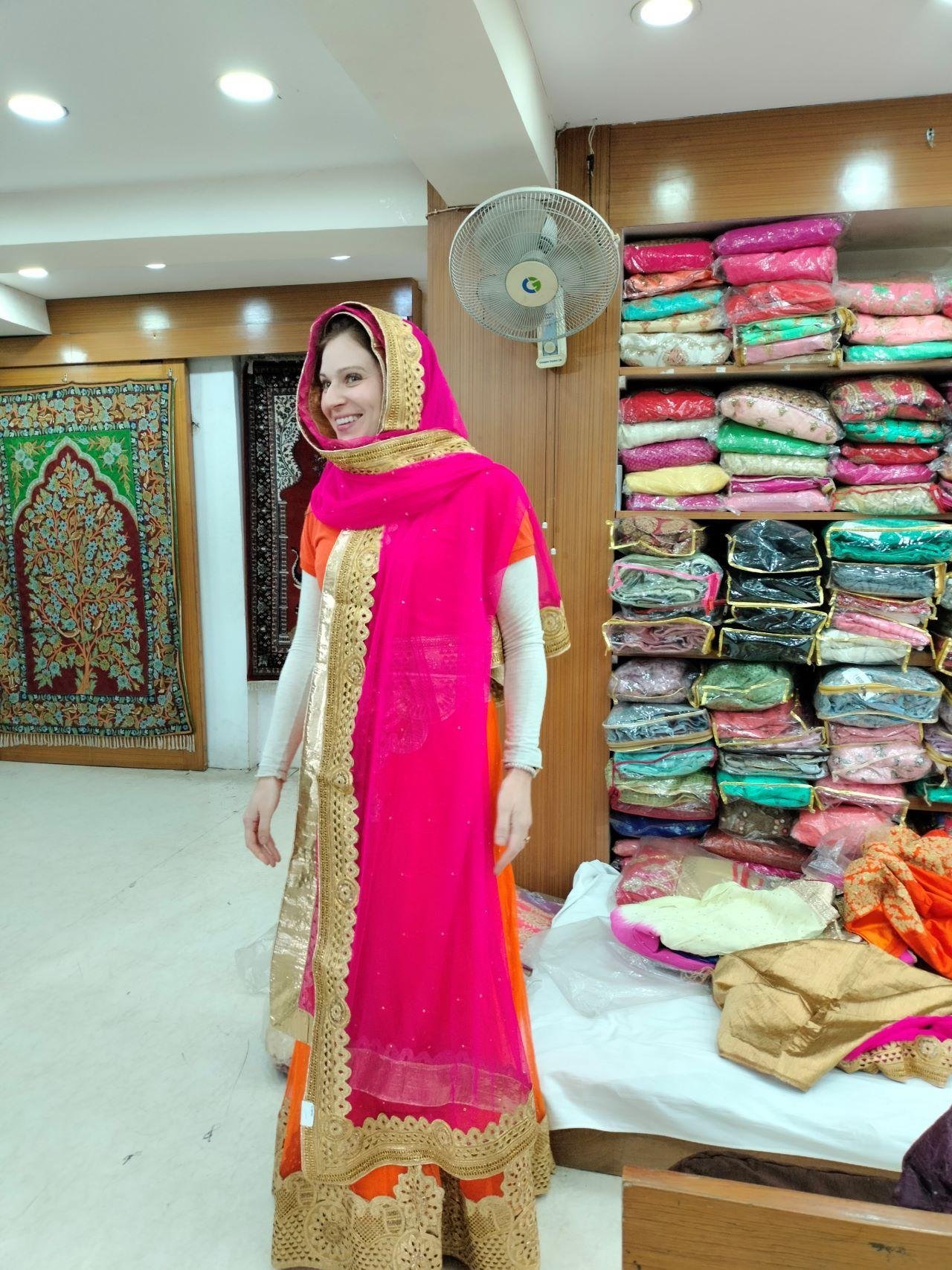 Delhi Insider’s Shopping & Heritage Day Tour