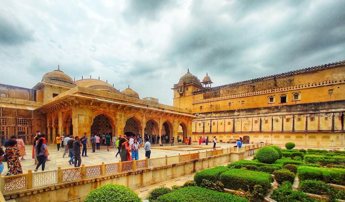 Jaipur: Amber Fort Guided Tour with Entry Ticket