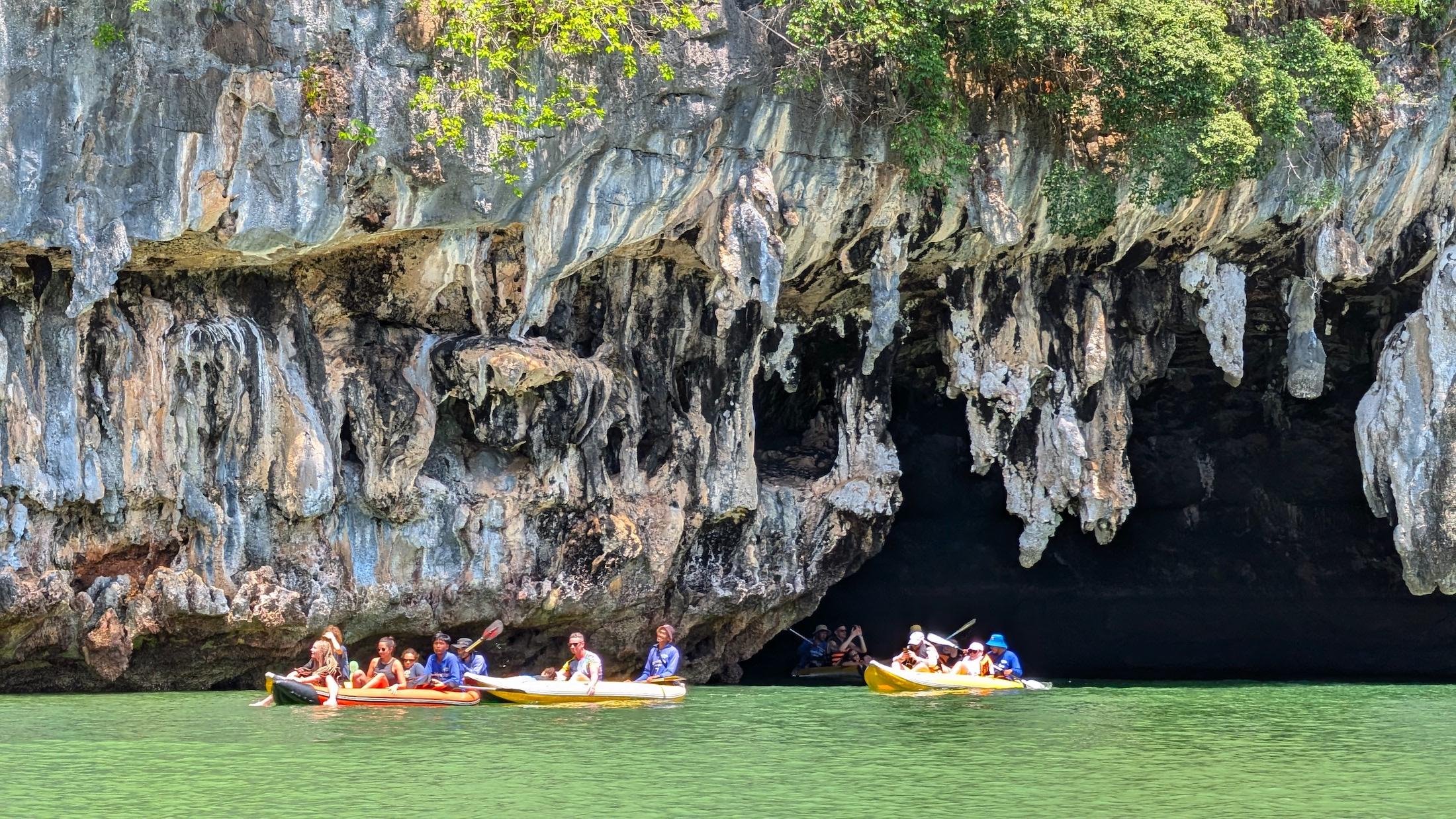 Phuket Private Full-Day Tour: James Bond Island, Ko Panyi & Samet Nangshe