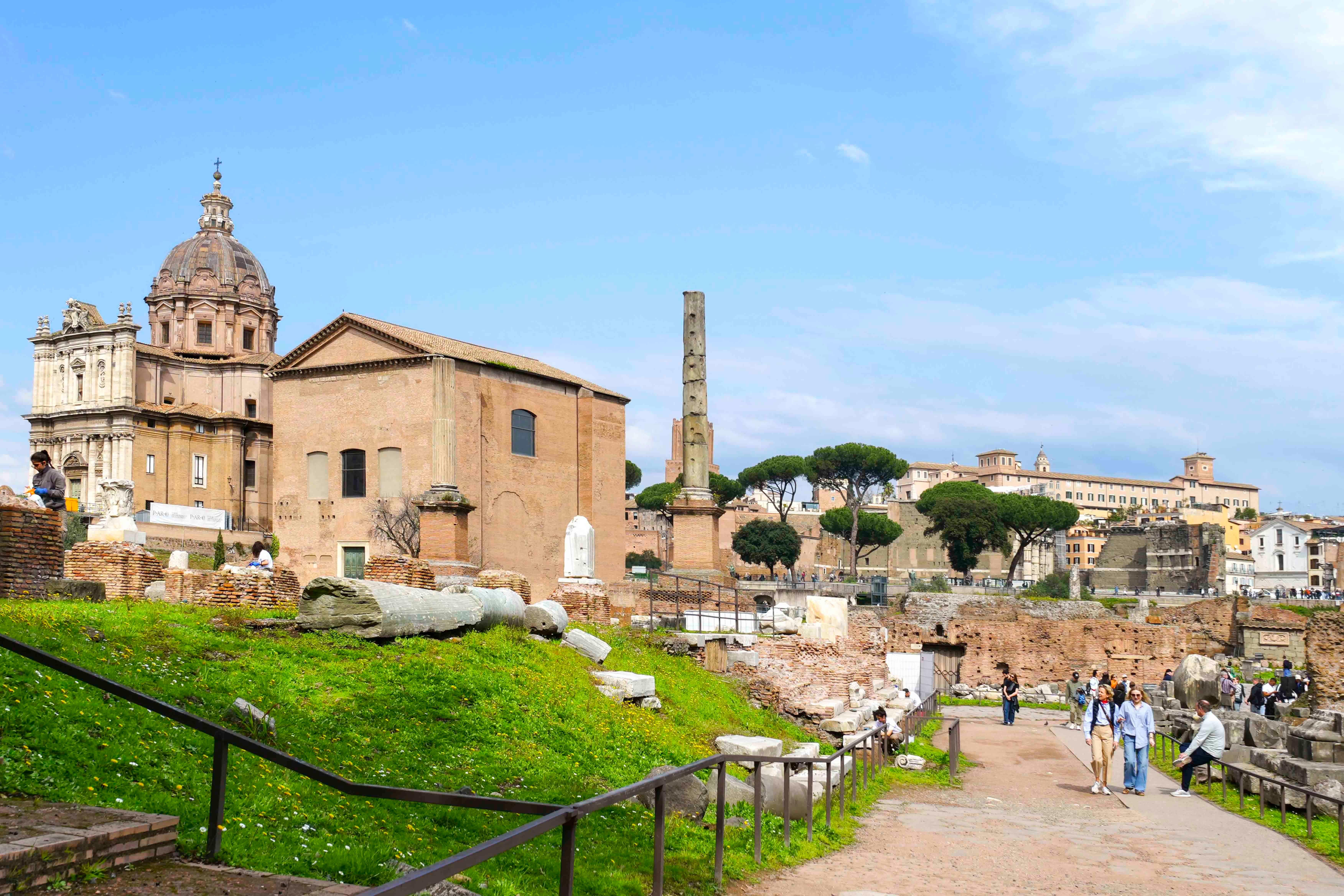 Rome Colosseum Arena, Roman Forum & Palatine Hill VIP Tour