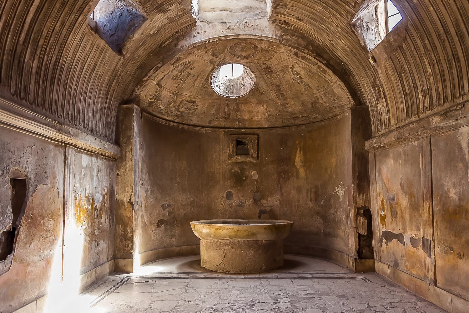 Pompeii: 2H Private Tour with an Archeologist Guide
