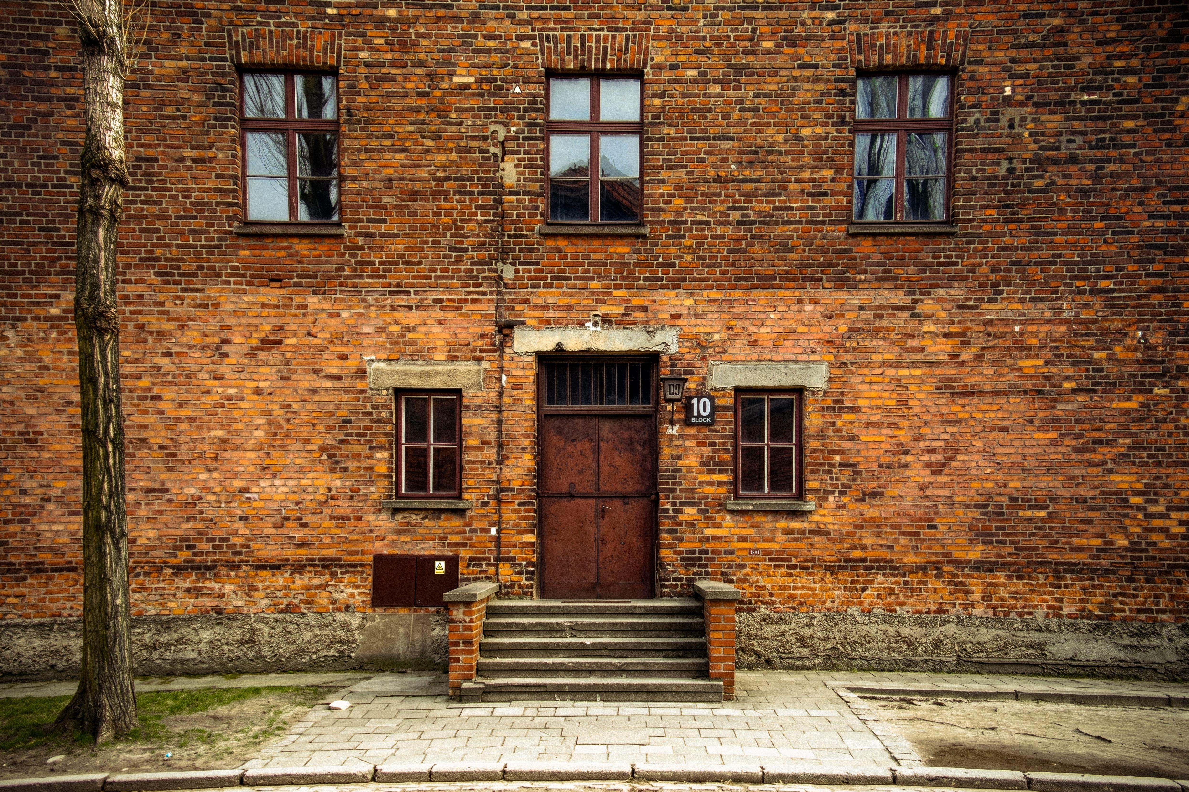 Krakow Former Ghetto & Auschwitz-Birkenau Full-Day Memorial Tour