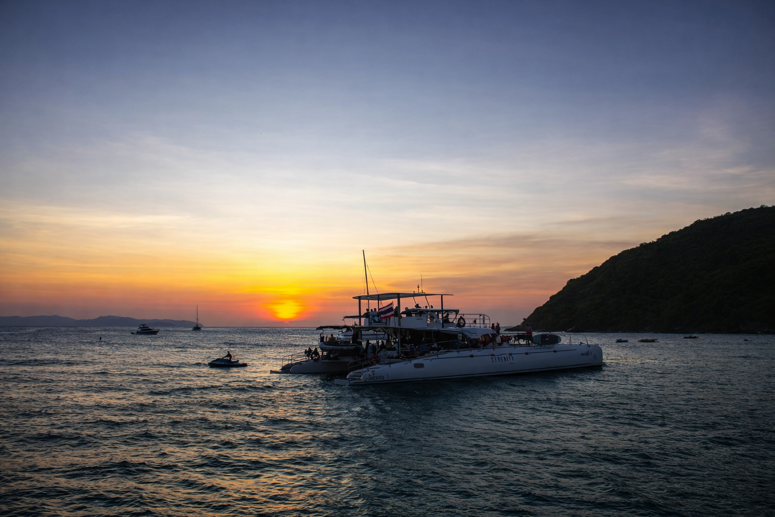 Three-Island Yacht Cruise with Sunset & Thai Buffet