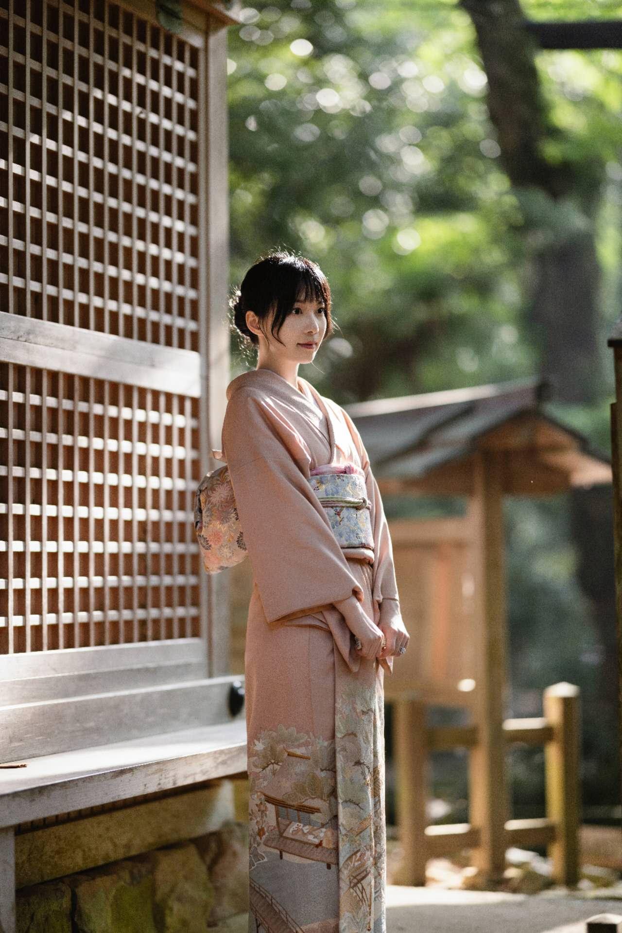 Kawaguchiko Kimono Experience & Private Mt. Fuji Photoshoot