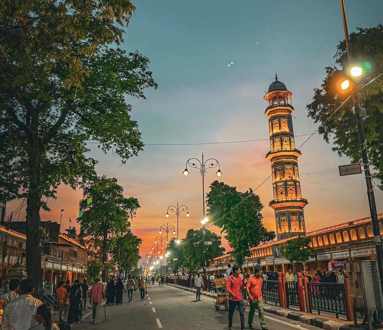 Jaipur Evening Twilight Tour: Amber Fort Show & Pink City Lights