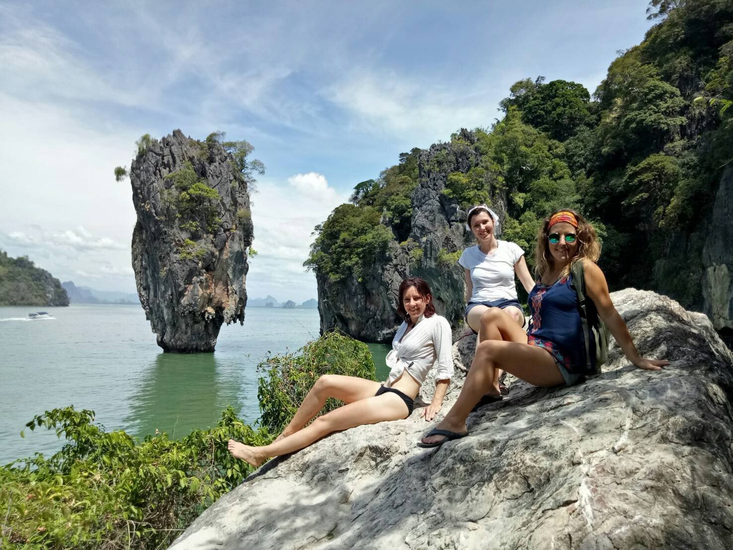 Phang Nga Bay Big Boat Adventure with Canoeing & James Bond Island