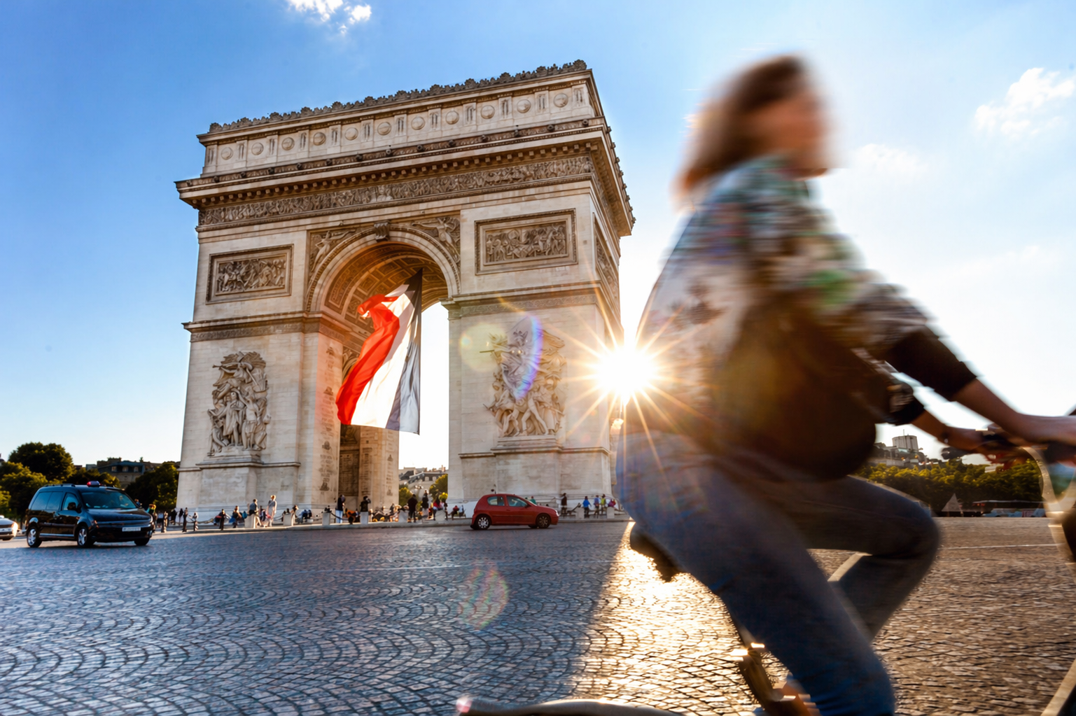 Paris Arc de Triomphe Private Guided Tour with Rooftop Access