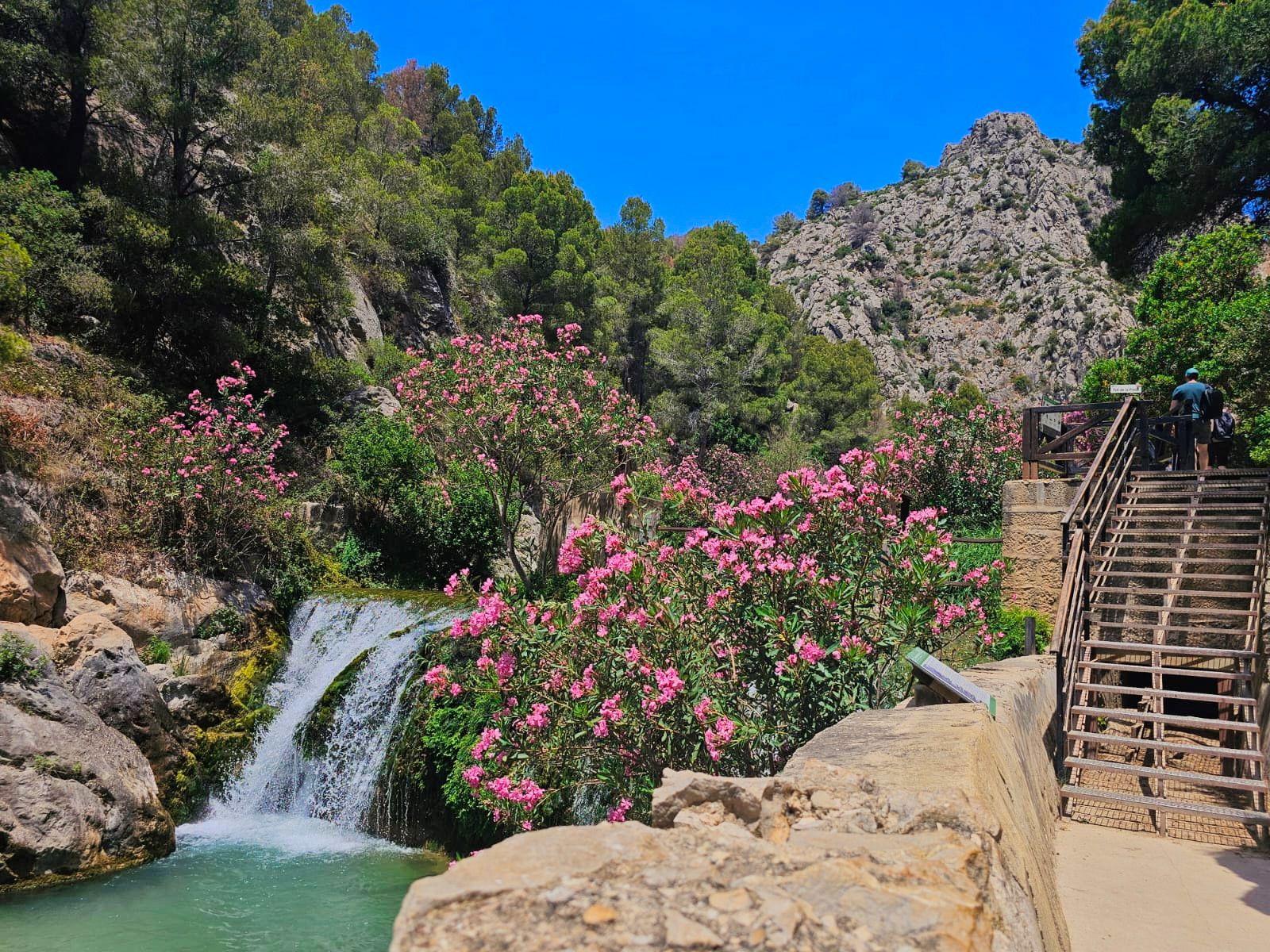 Valencia: Guadalest, Altea & Algar Waterfalls Day Trip